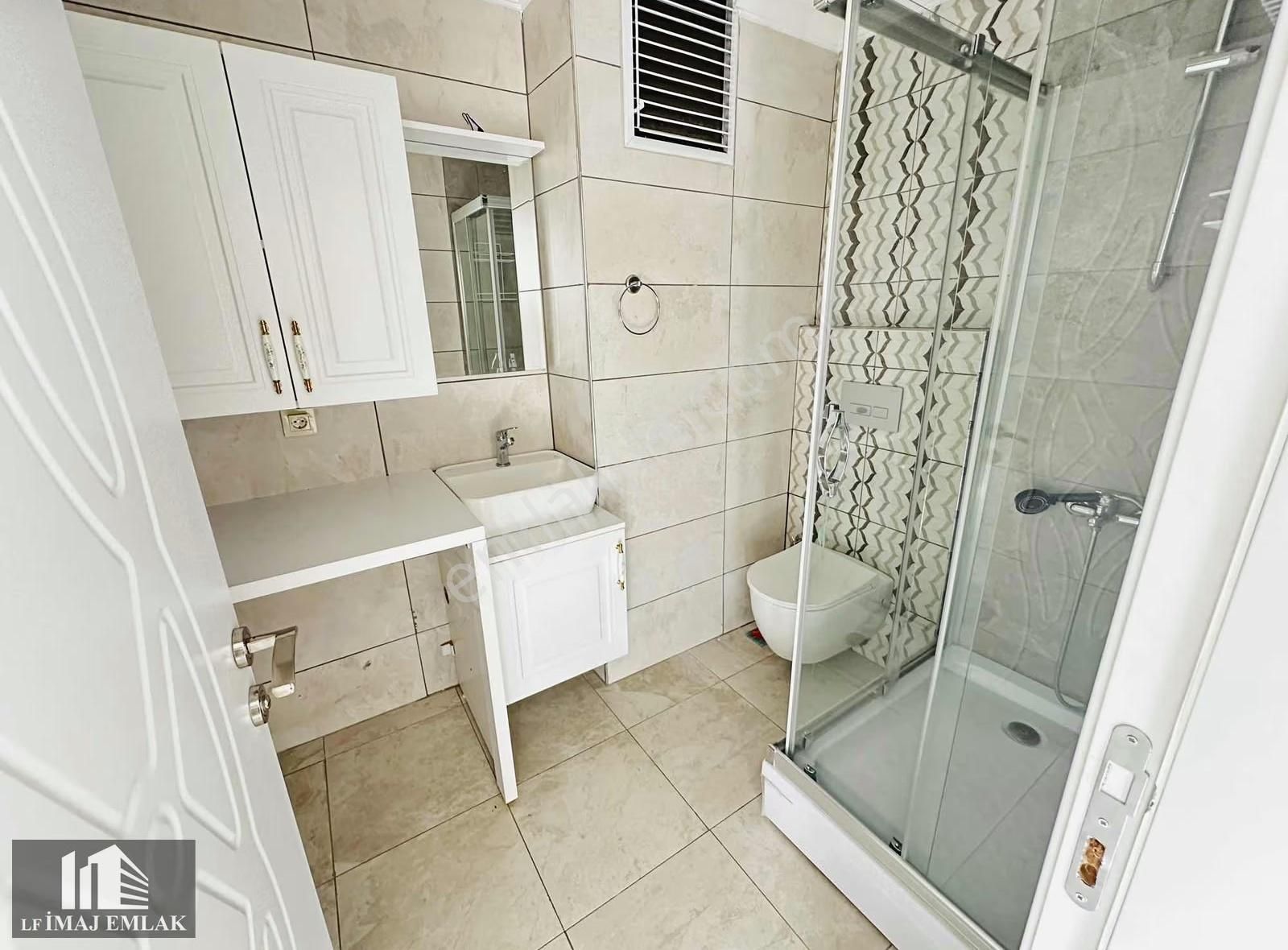 Kozyatağı Marmara Caddesinde Ön Cephe Satılık 2+1 - Görsel 20