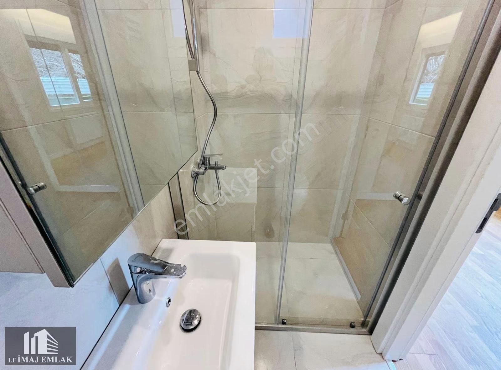 Caddebostan Sahilde Yazlık Gibi Bahçe Kullanımlı Müstakil 3+1lüx - Görsel 26