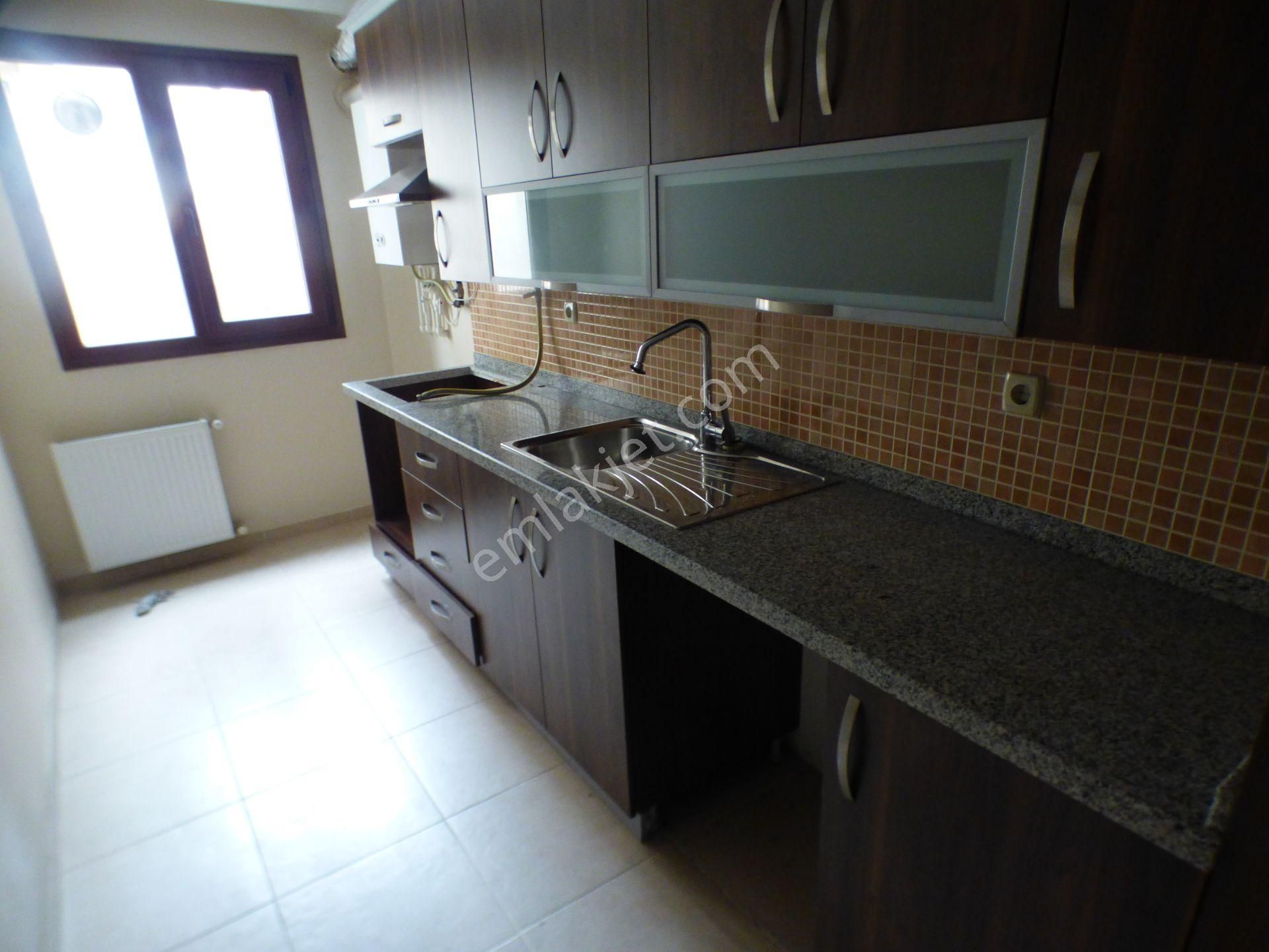 Oryaştan Ataşehir İnönüde Metroya Yakın 100m2 2+1 Arakat Daire - Görsel 6