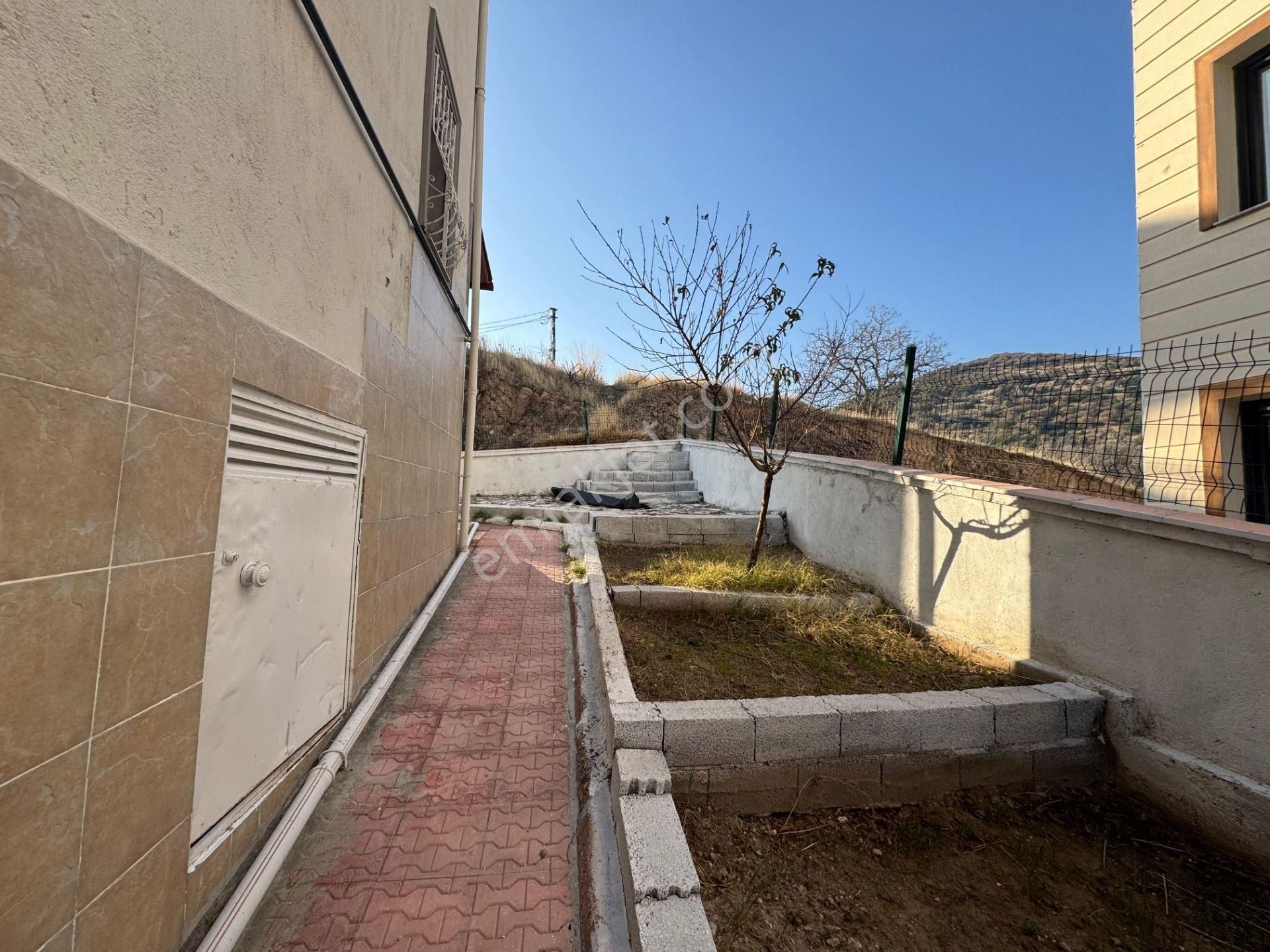 Dikilde Satılık 3+1 Dubleks Villa - Görsel 8