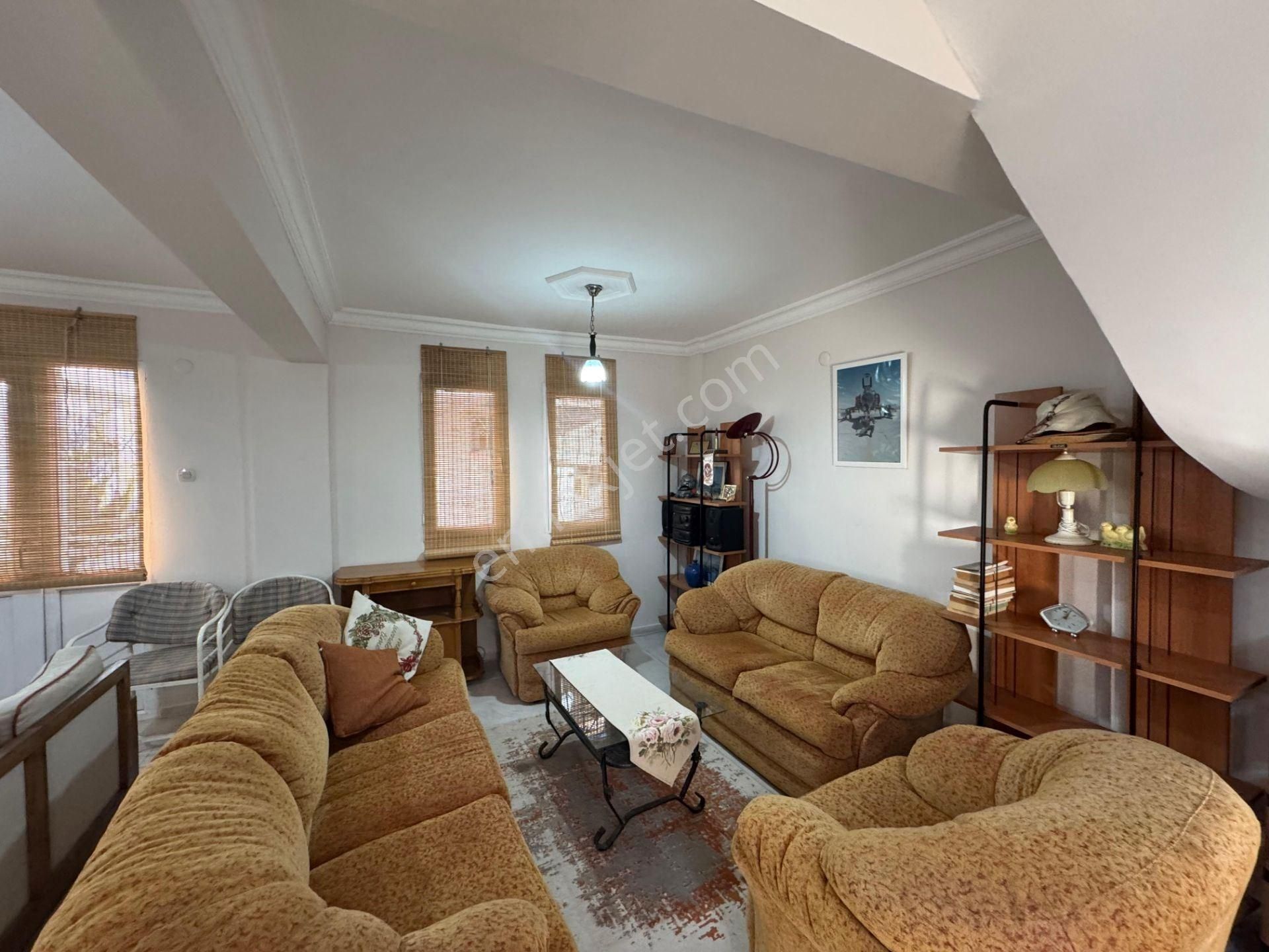 Dikilde Satılık 3+1 Dubleks Villa - Görsel 4