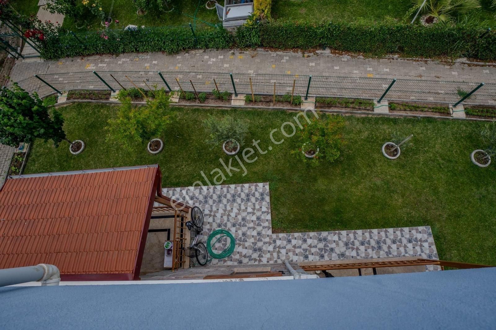 Dikilide Muhteşem Doğa Manzaralı Satılık 4+1 Villa! - Görsel 32