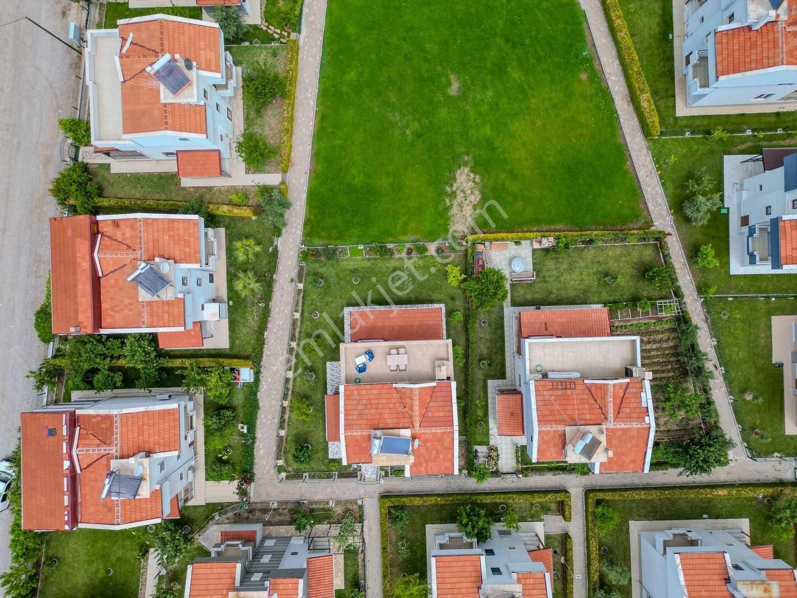 Dikilide Muhteşem Doğa Manzaralı Satılık 4+1 Villa! - Görsel 6