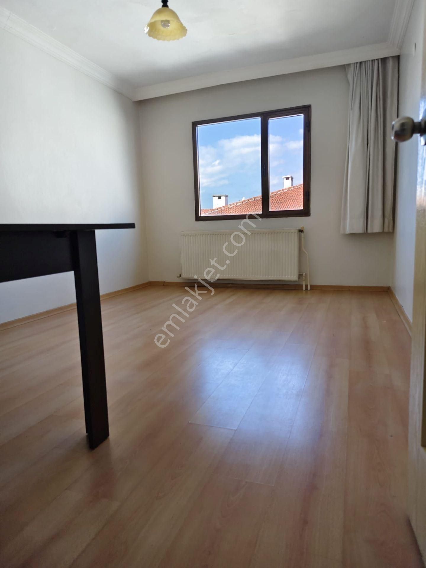 Bahçelievler’de Merkezi Konumda Yenilenmiş 3+1 Daire - Görsel 9