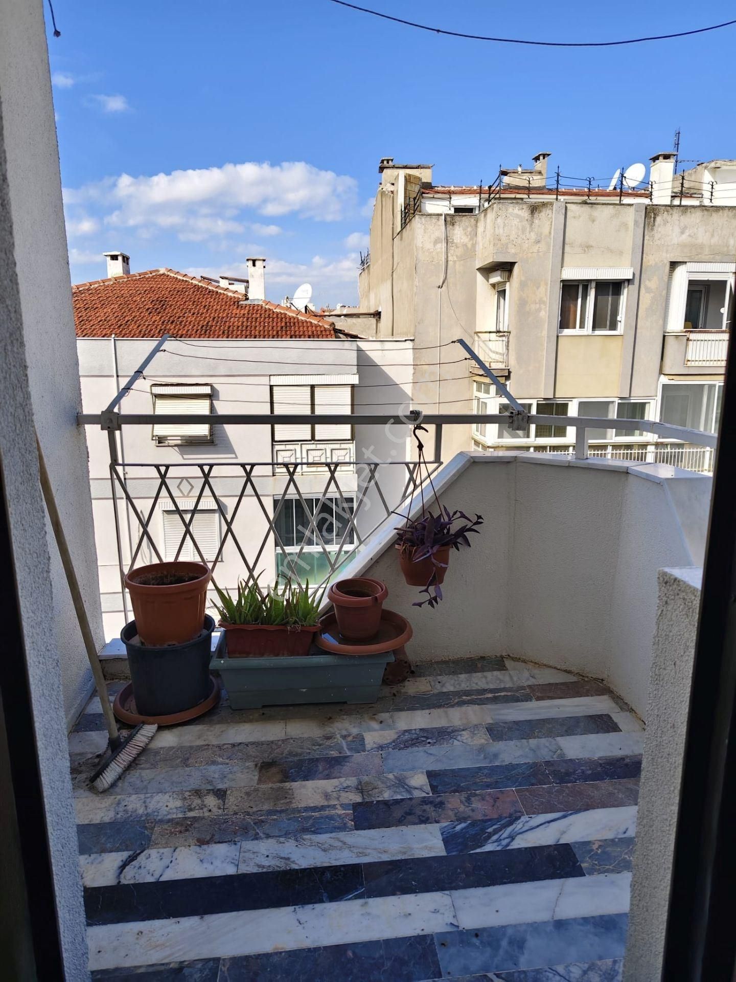 Bahçelievler’de Merkezi Konumda Yenilenmiş 3+1 Daire - Görsel 3