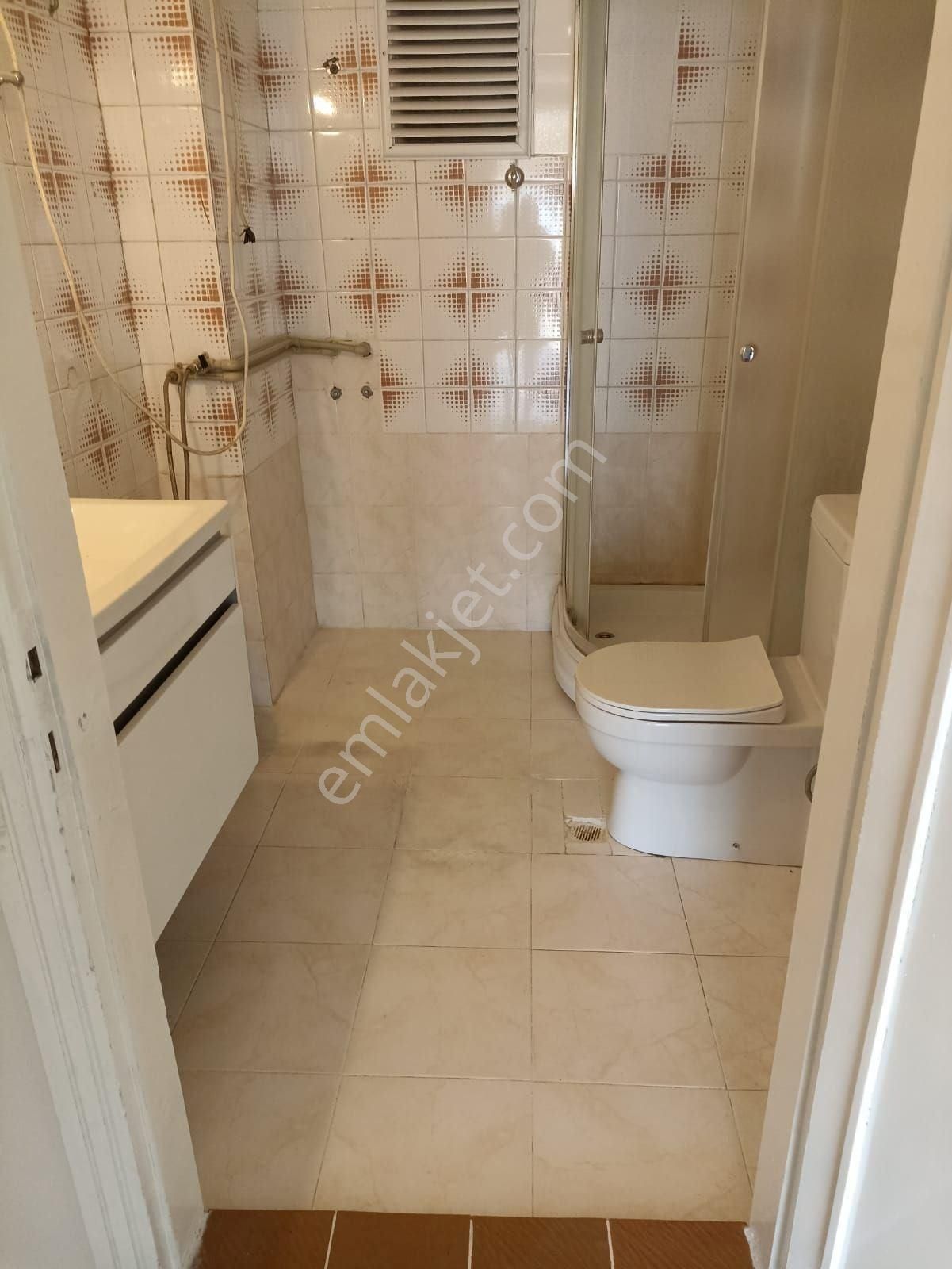 Üçkuyular’da Asansörlü, 3+1, Geniş Ve Kullanışlı Daire - Görsel 23