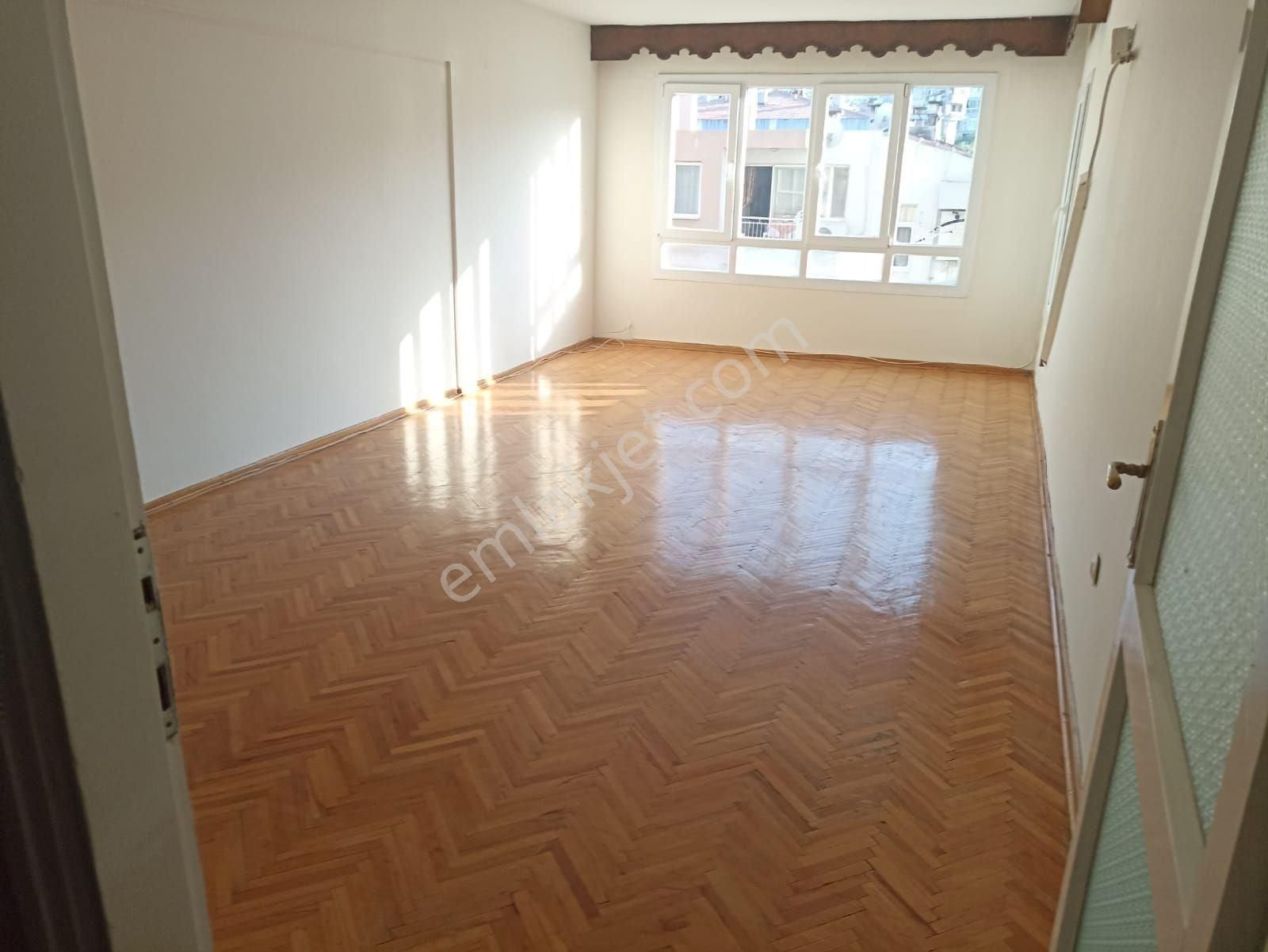 Üçkuyular’da Asansörlü, 3+1, Geniş Ve Kullanışlı Daire - Görsel 32