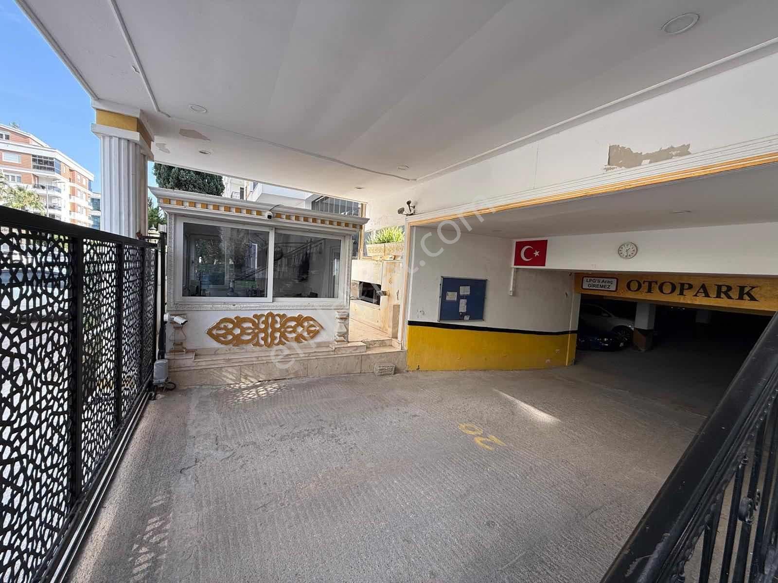 Antalya Konyaaltı Lüks Site İçinde Geniş Tertemiz 1+1 Kiralık - Görsel 2