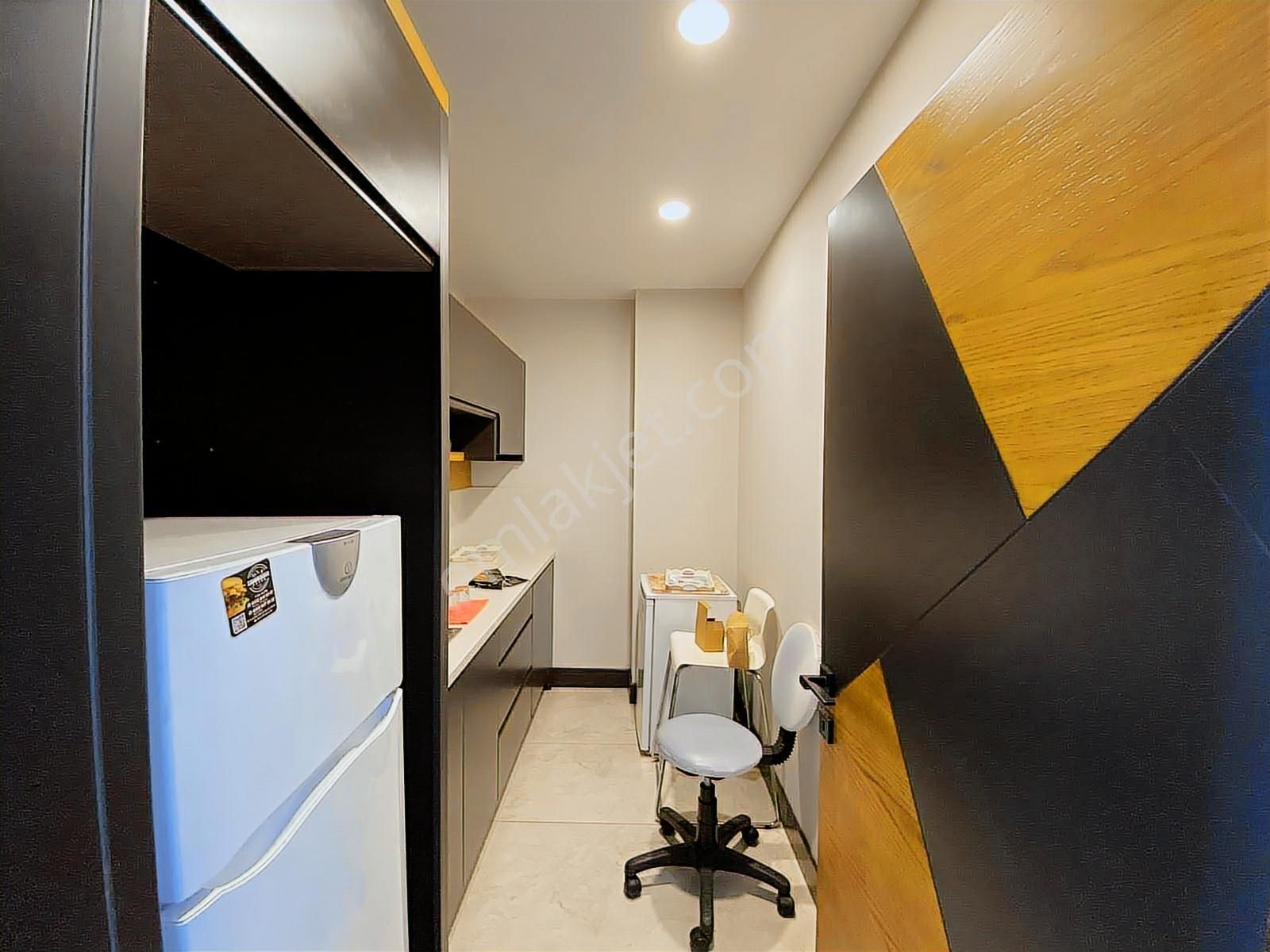 Summer Park İşmerkezinde Eşyalı Kurulu Düzen 2+1 Kiralık Ofis - Görsel 13