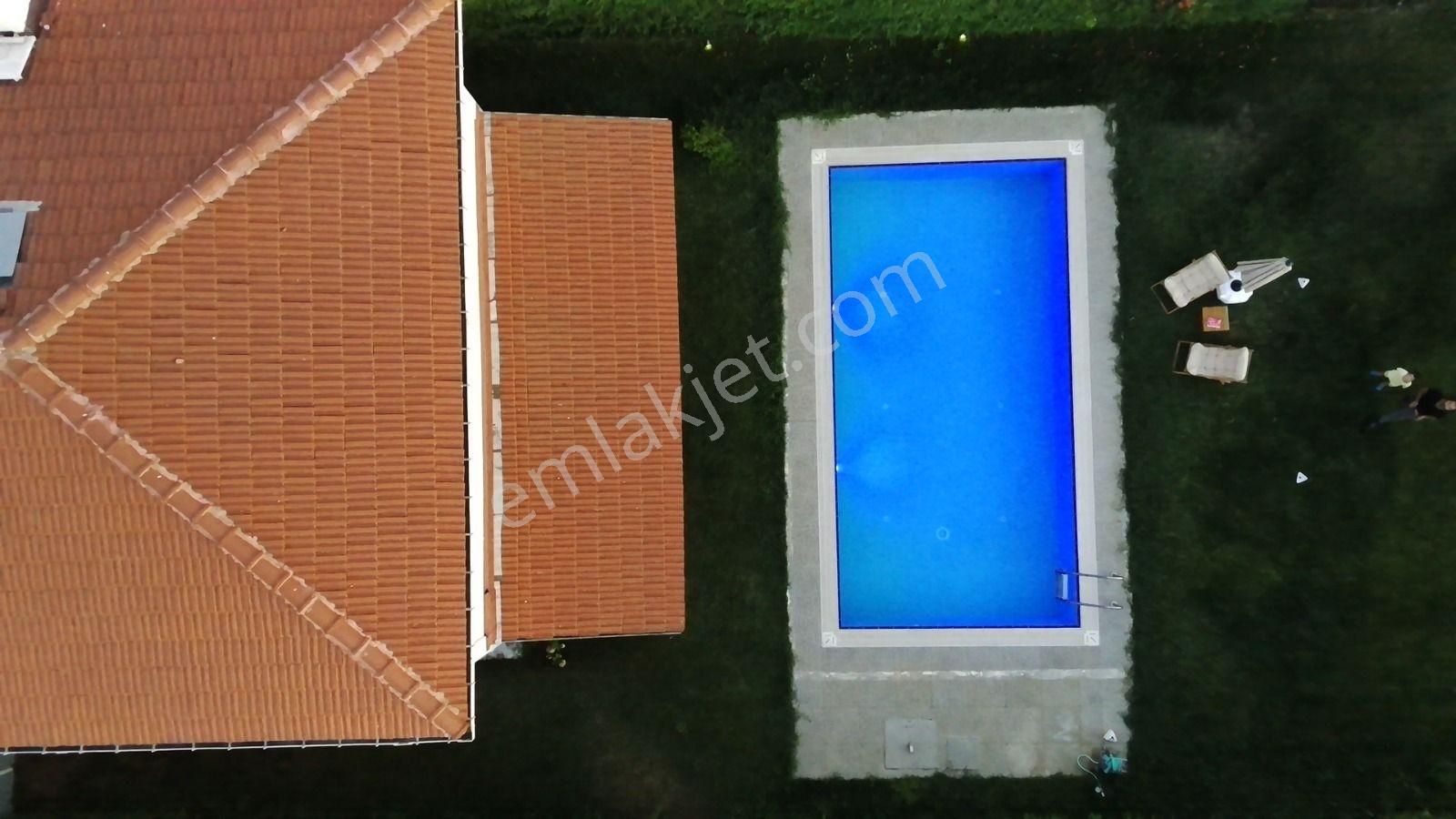 Silivri Enginkent Sitesinde Satılık Havuzlu Müstakil Villa - Görsel 17