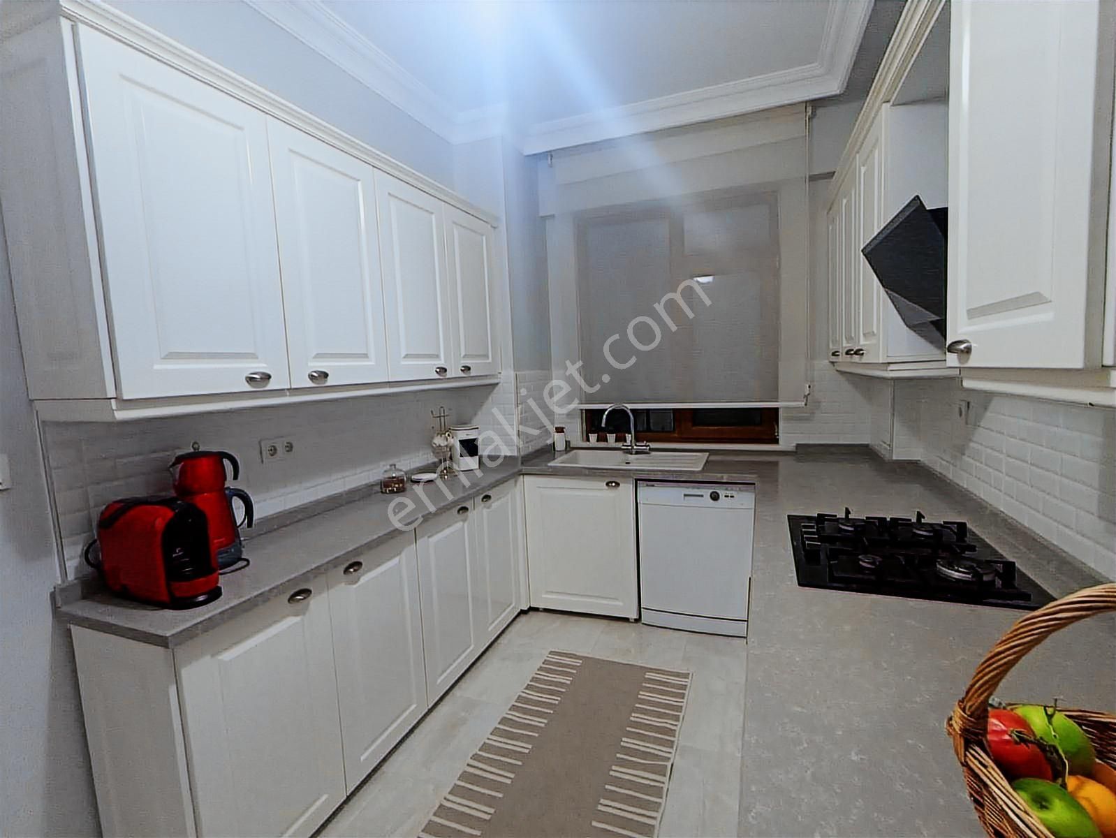 Silivri Enginkent Sitesinde Satılık Havuzlu Müstakil Villa - Görsel 10