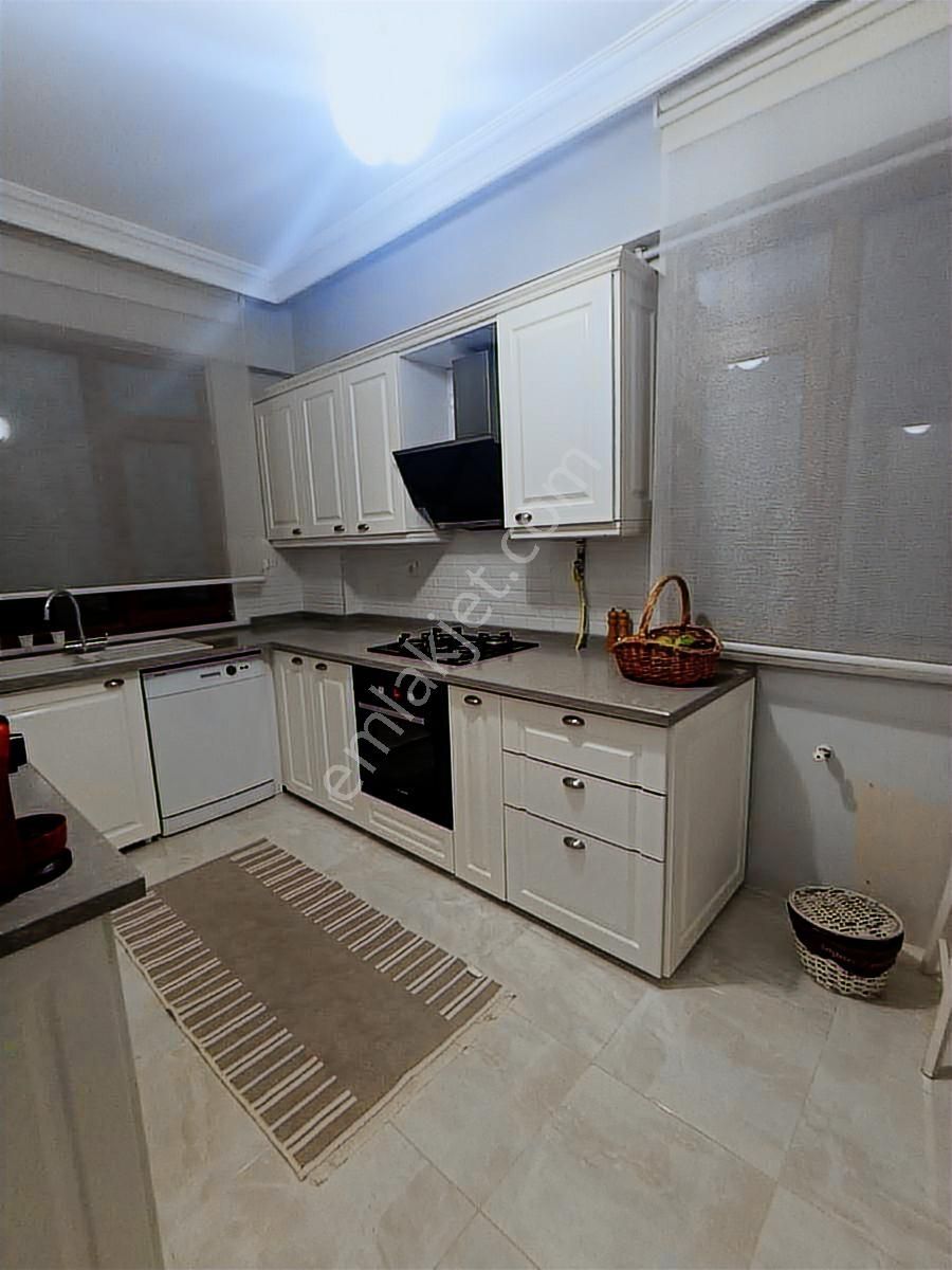 Silivri Enginkent Sitesinde Satılık Havuzlu Müstakil Villa - Görsel 27