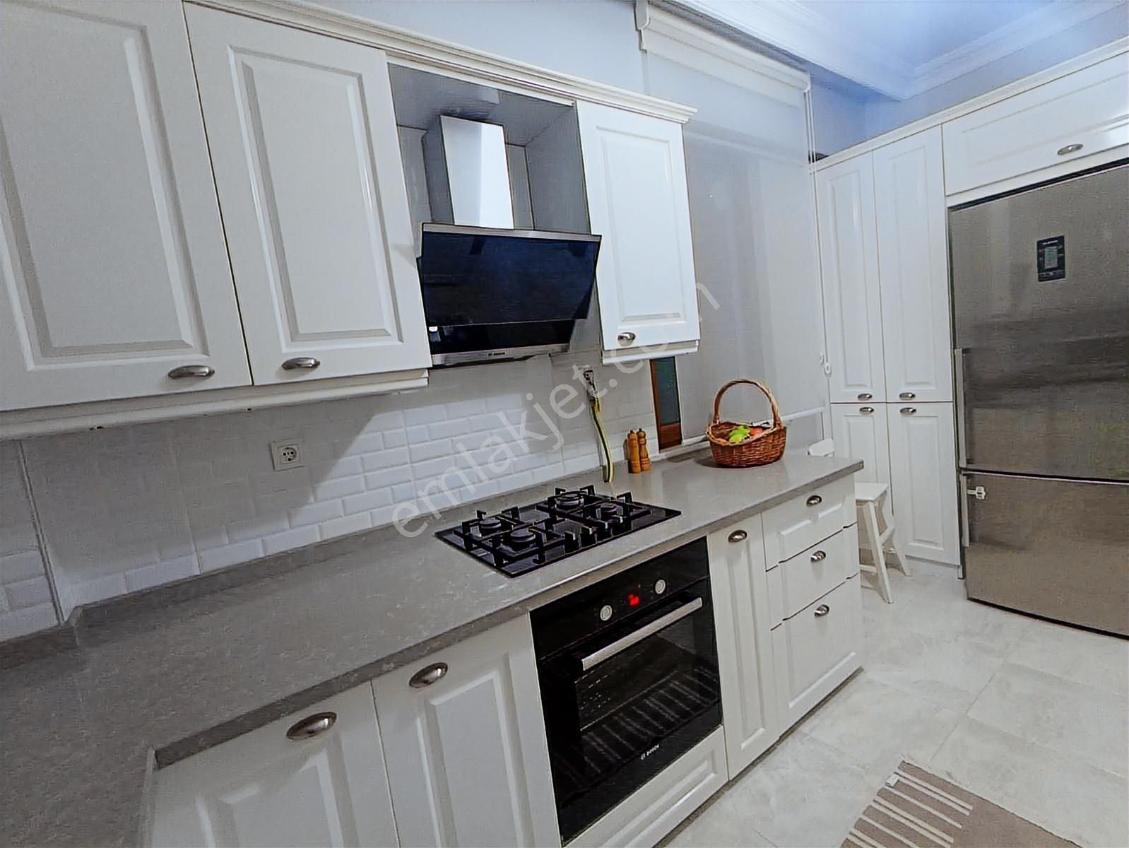 Silivri Enginkent Sitesinde Satılık Havuzlu Müstakil Villa - Görsel 25