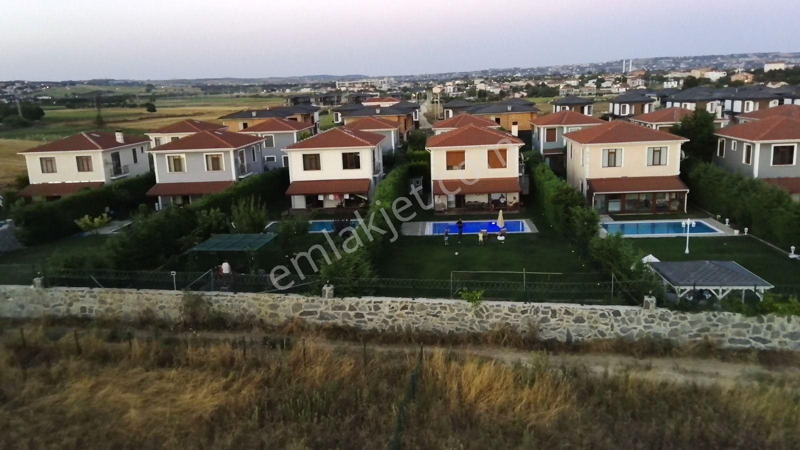 Silivri Enginkent Sitesinde Satılık Havuzlu Müstakil Villa - Görsel 15