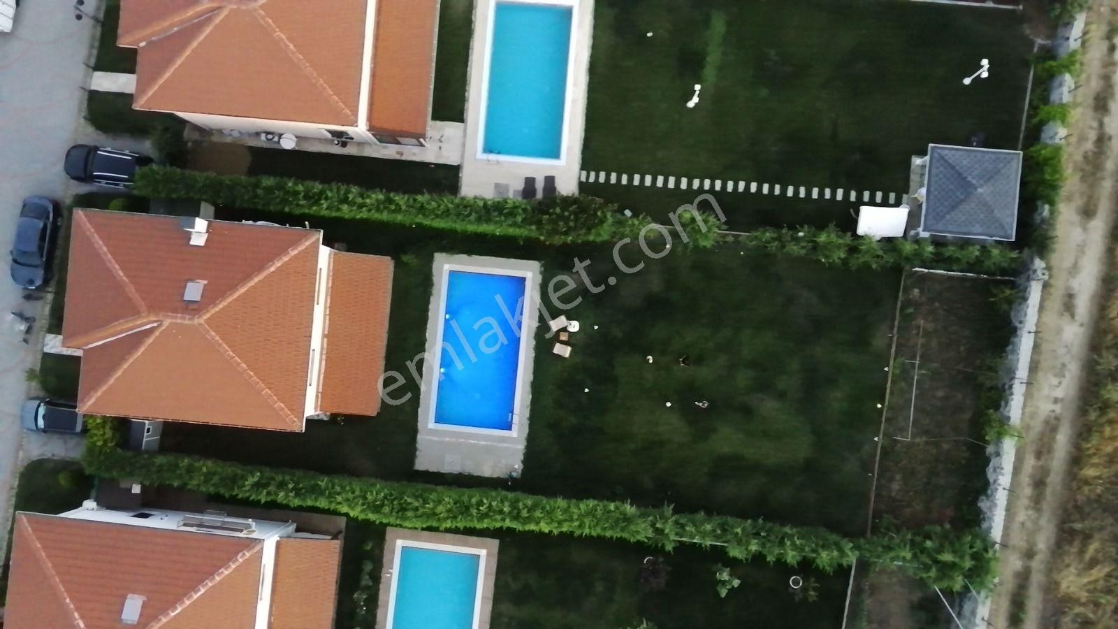 Silivri Enginkent Sitesinde Satılık Havuzlu Müstakil Villa - Görsel 16