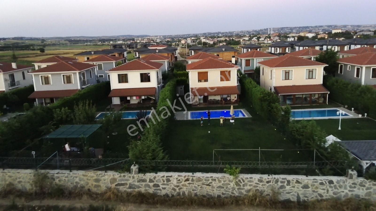 Silivri Enginkent Sitesinde Satılık Havuzlu Müstakil Villa - Görsel 32