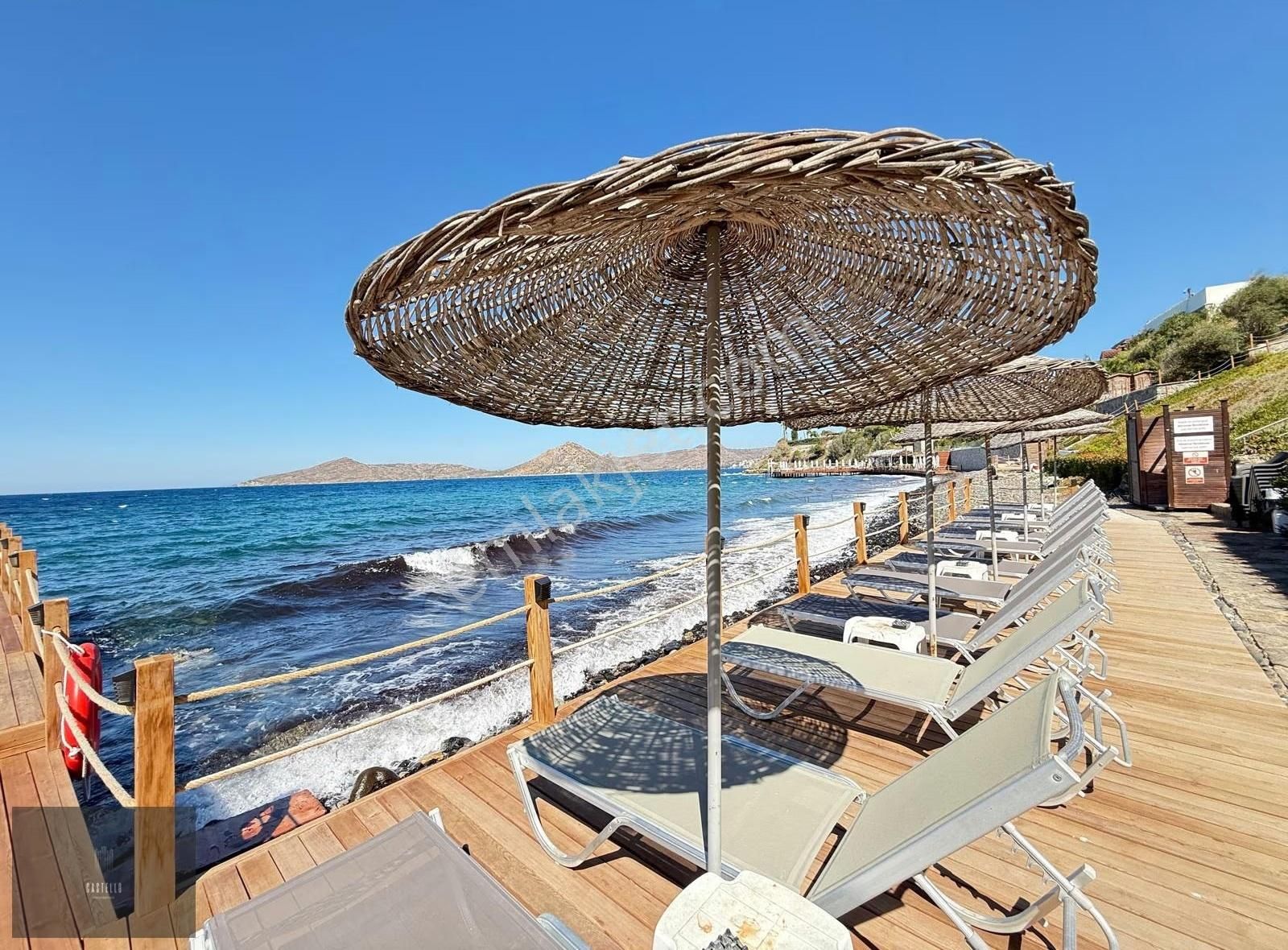 Yalıkavak'ta Denize Sıfır İskeleli Bahçe Katı Daire - Görsel 4