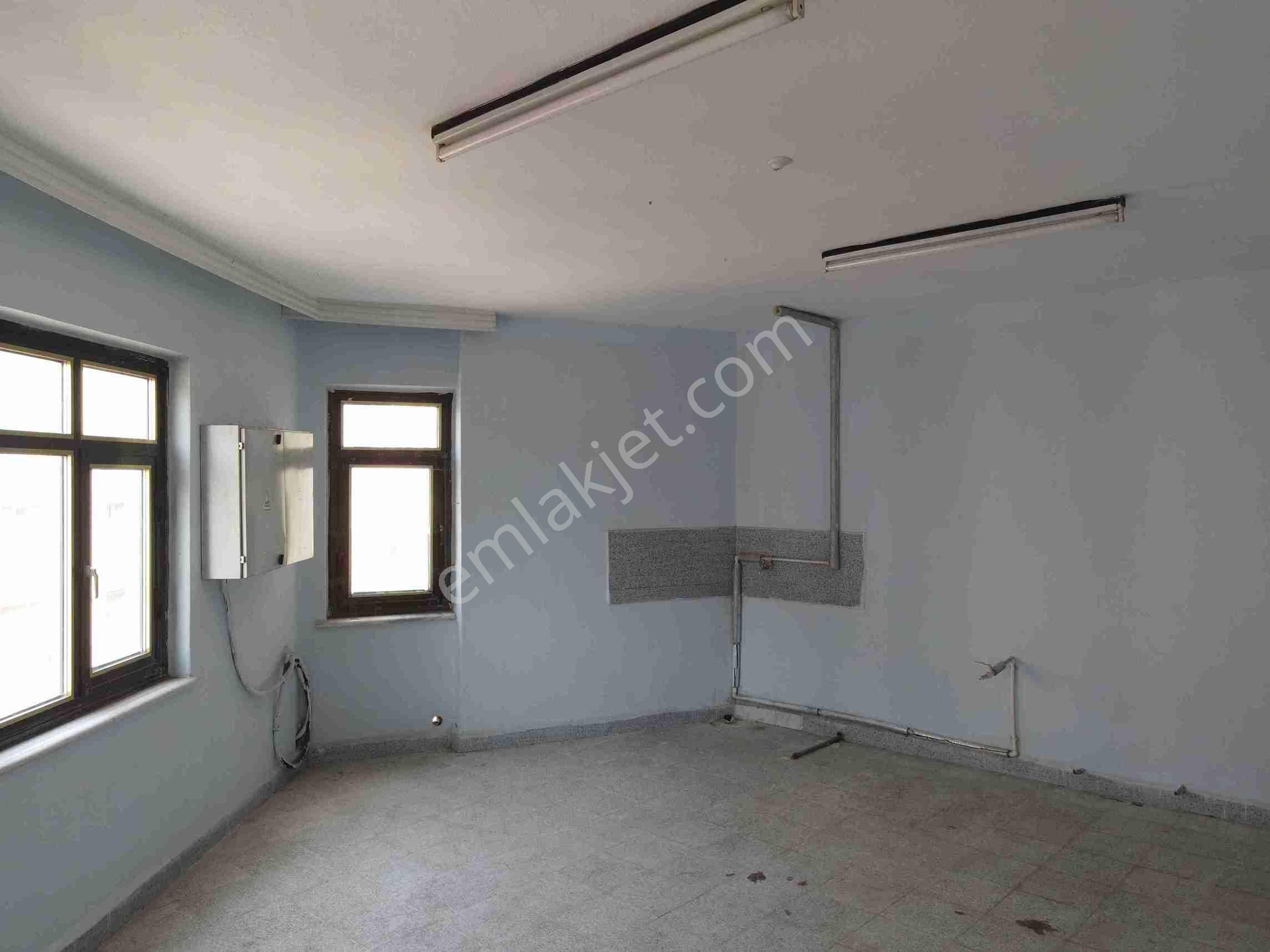 Suluova Merkezde İmalathane-her Türlü Üretim Yeri -showroom Olmaya Uygun - Görsel 19