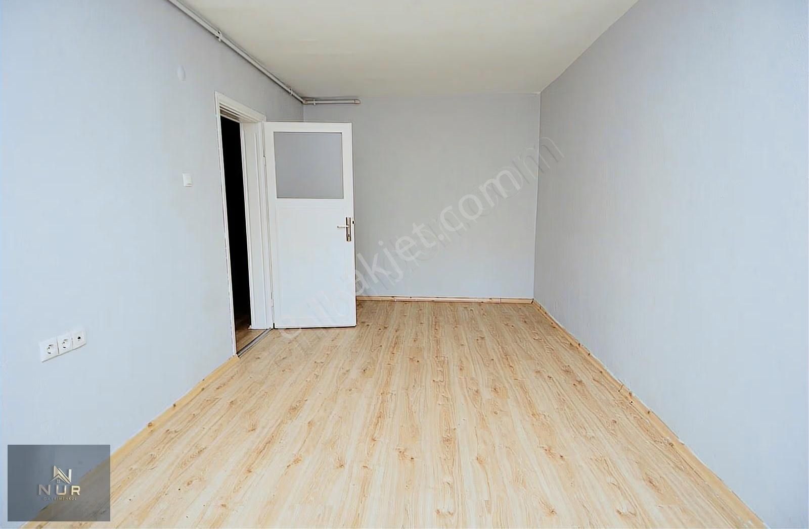 Manavkuyu Bakımlı 2+1 Kapalı Mutfak Çift Balkon - Görsel 13