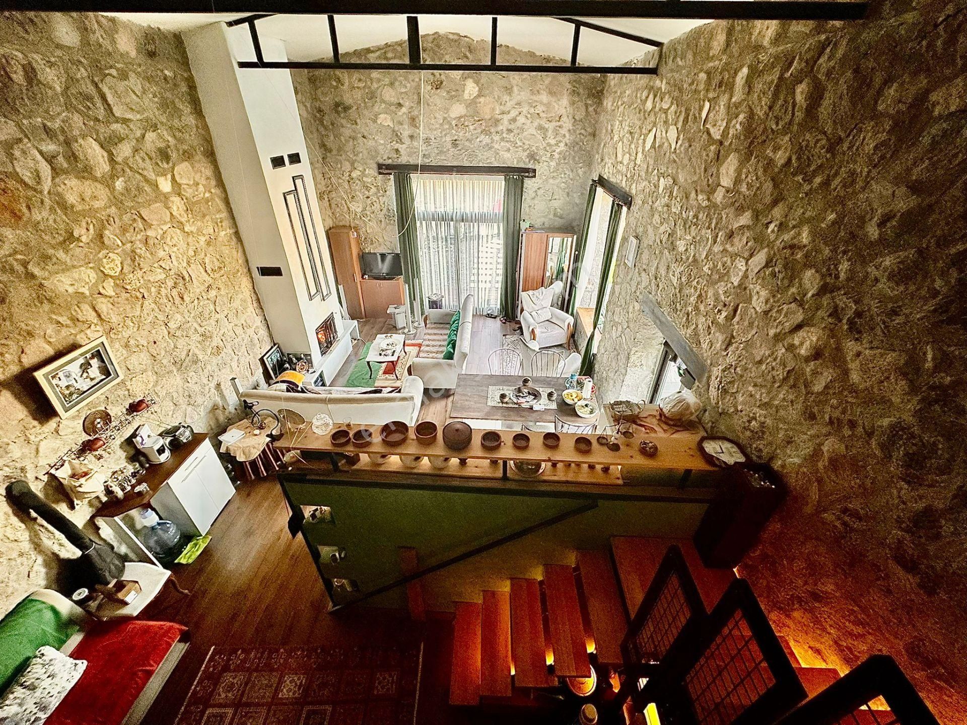 Kemalpaşa Armutlu’da Satılık Arazi Ve Taş Ev - Görsel 18