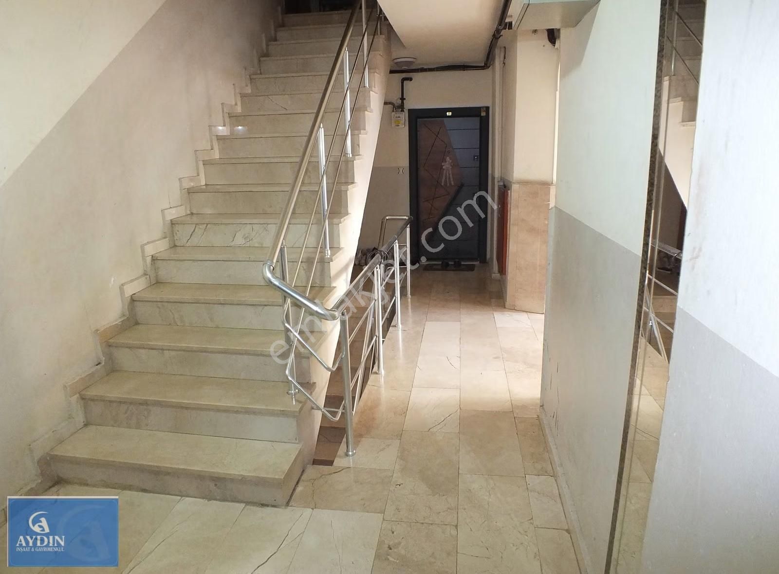 Balkonlu Metroya Yürüme Mesafesinde 2+1 Kiralık 90m2 Ters Dublex - Görsel 2