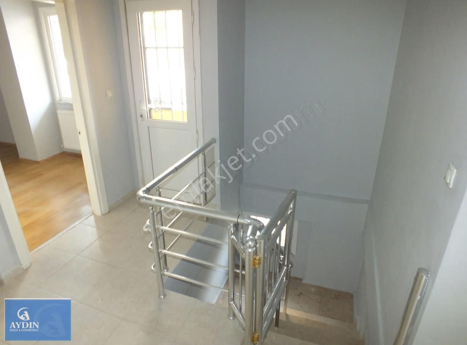 Balkonlu Metroya Yürüme Mesafesinde 2+1 Kiralık 90m2 Ters Dublex - Görsel 21