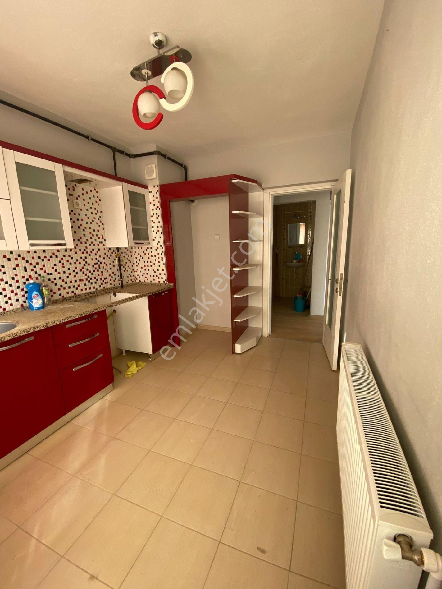 Yıldıztepe 4 Katlı Belediye Konutları - Görsel 19