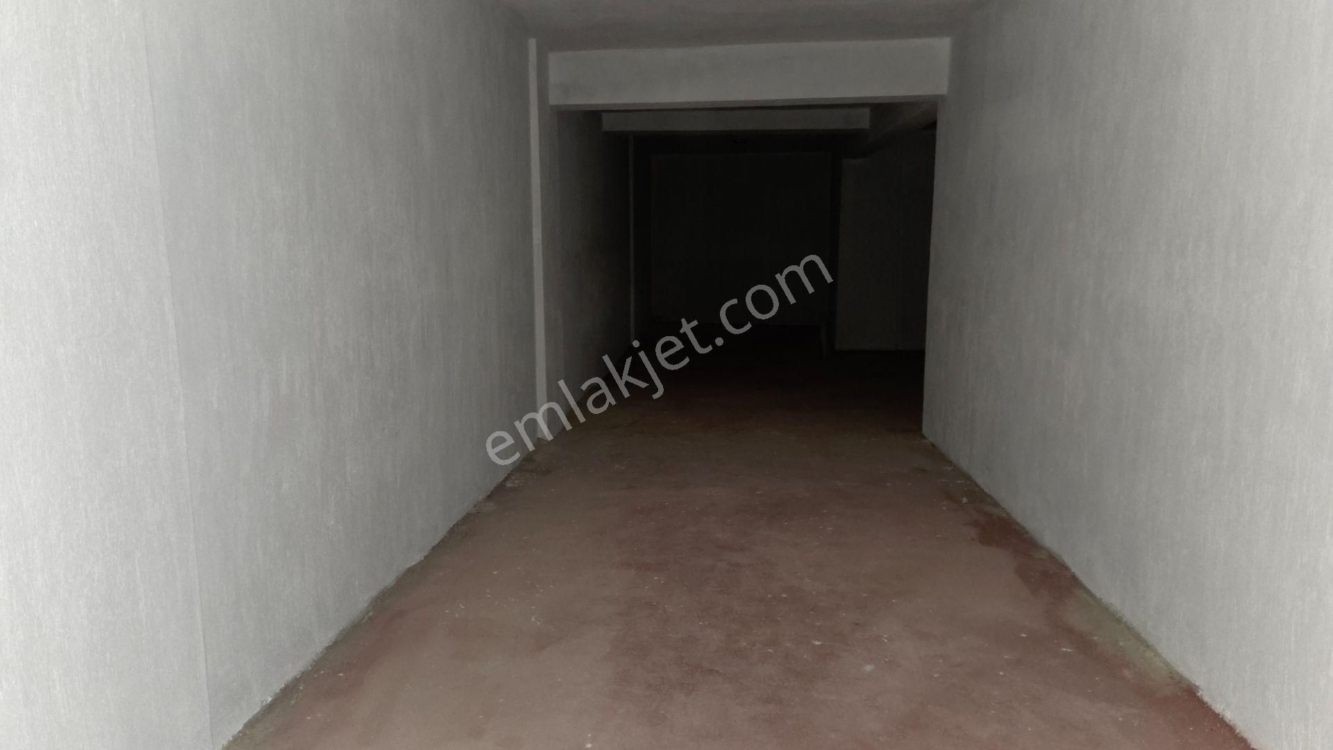 İstiklal Cad. Kiralık Dükkan - Geniş Cepheli - Görsel 15