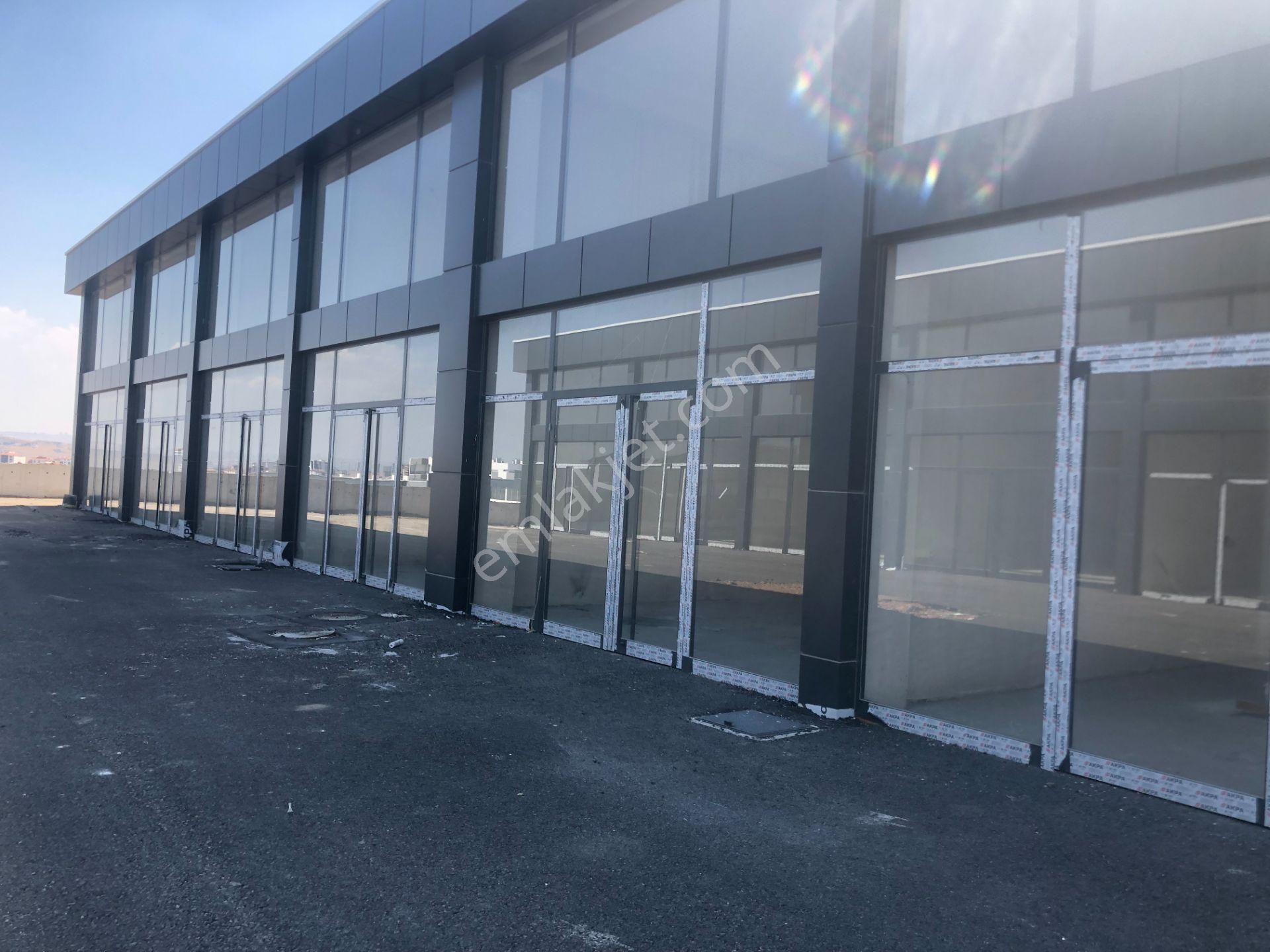 Yenikent Fevzi Çakmakta 2 Bloklu Sitede 80m Net Satılık Dükkan