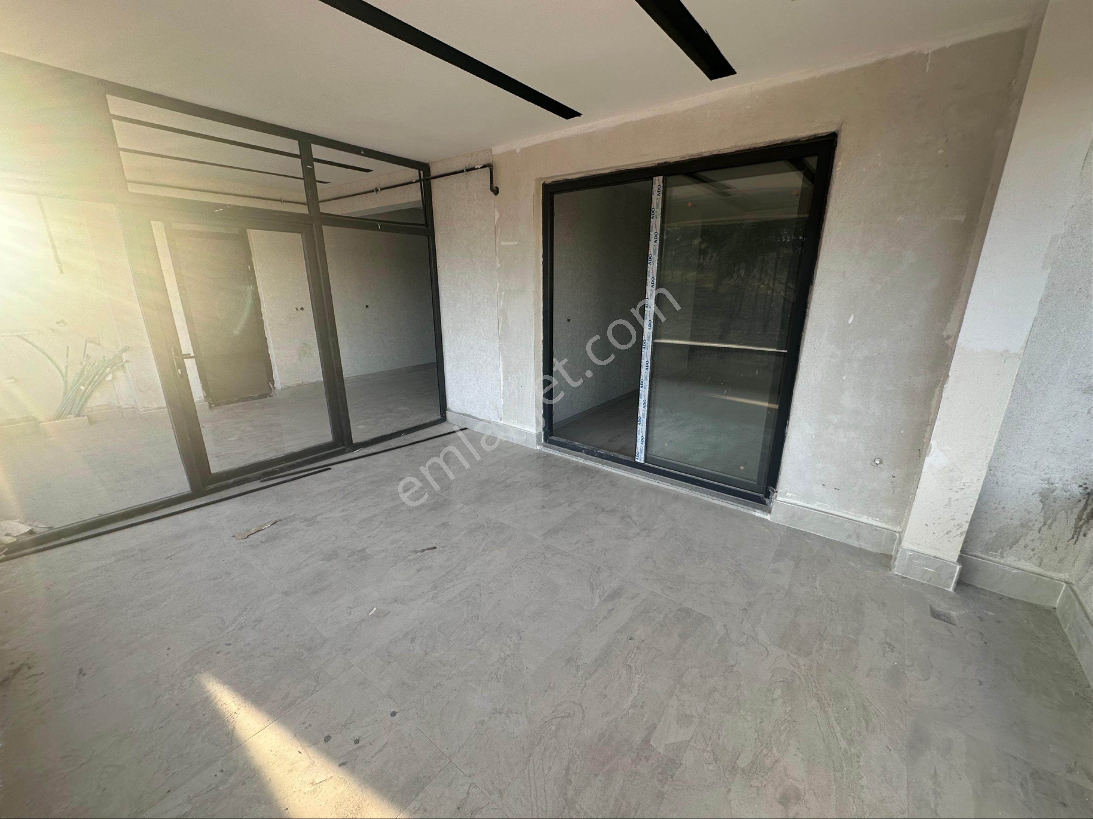 Kareden Seyrantepede Satılık Sıfır 3.5.+1 Geniş Daireler - Görsel 8