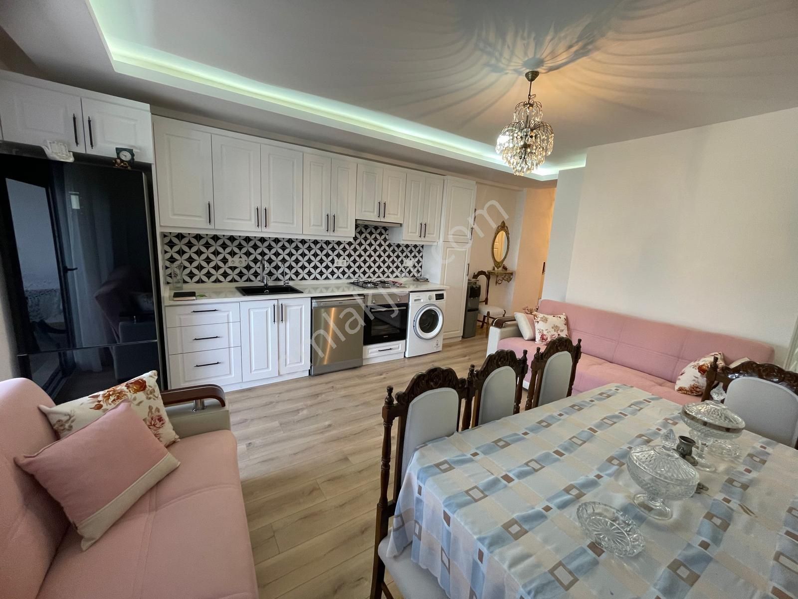 Turyap Çeşme Musalla Marinaya Yakın Kiralık 2+1 Eşyalı Sıfır Daire - Görsel 9