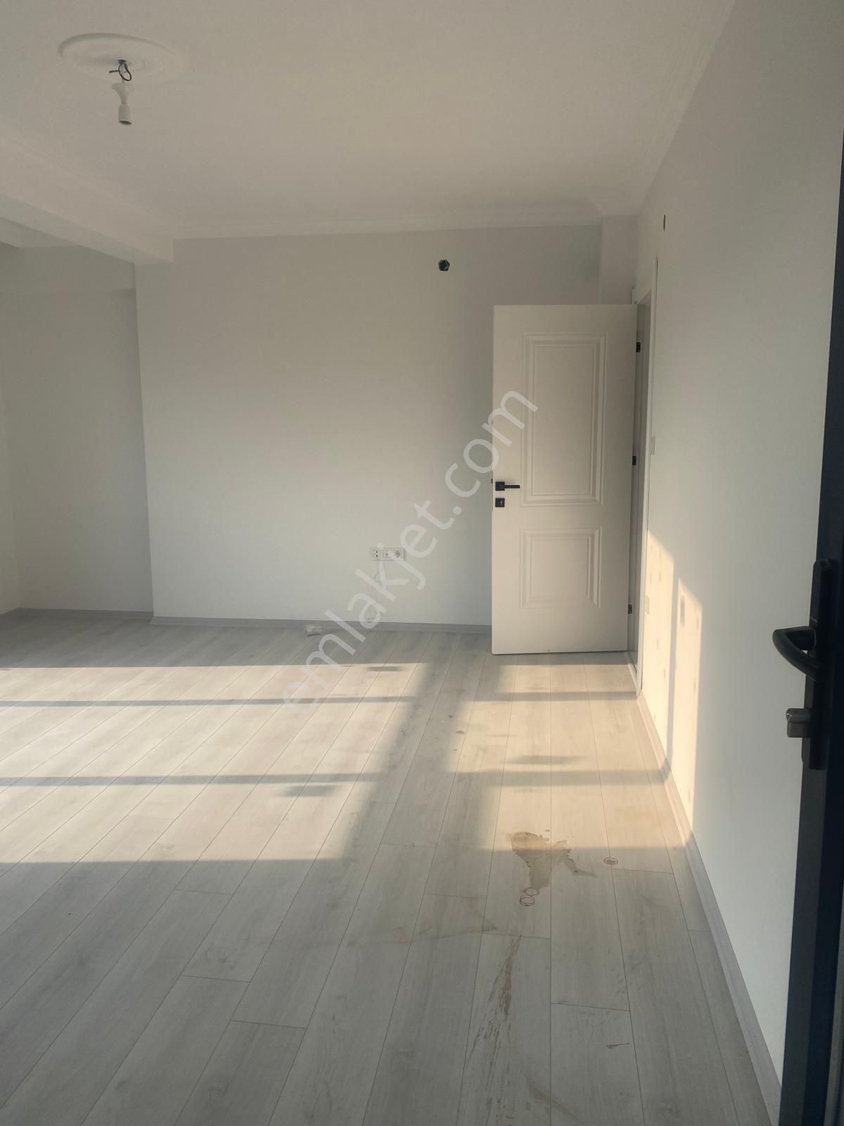 Yalova Çınarcık Tesviye Plaşlar Mevki Denize Bir Adım Sıfır 2+1 Daire İlk Siz Oturacaksınız - Görsel 3