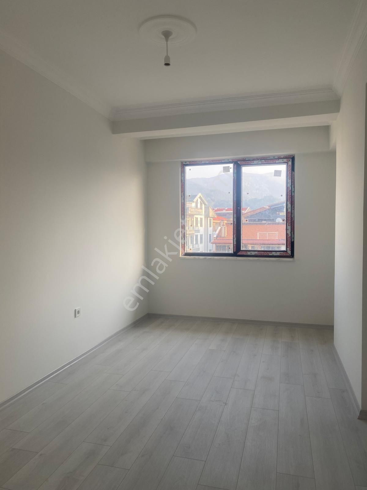 Yalova Çınarcık Tesviye Plaşlar Mevki Denize Bir Adım Sıfır 2+1 Daire İlk Siz Oturacaksınız - Görsel 11