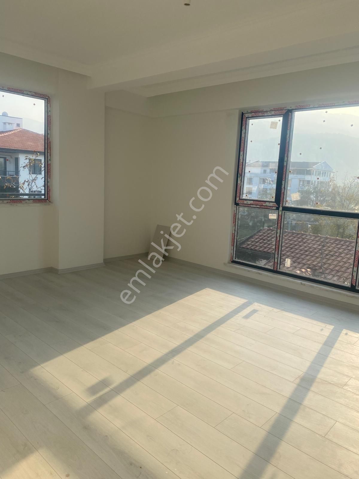 Yalova Çınarcık Tesviye Plaşlar Mevki Denize Bir Adım Sıfır 2+1 Daire İlk Siz Oturacaksınız - Görsel 6