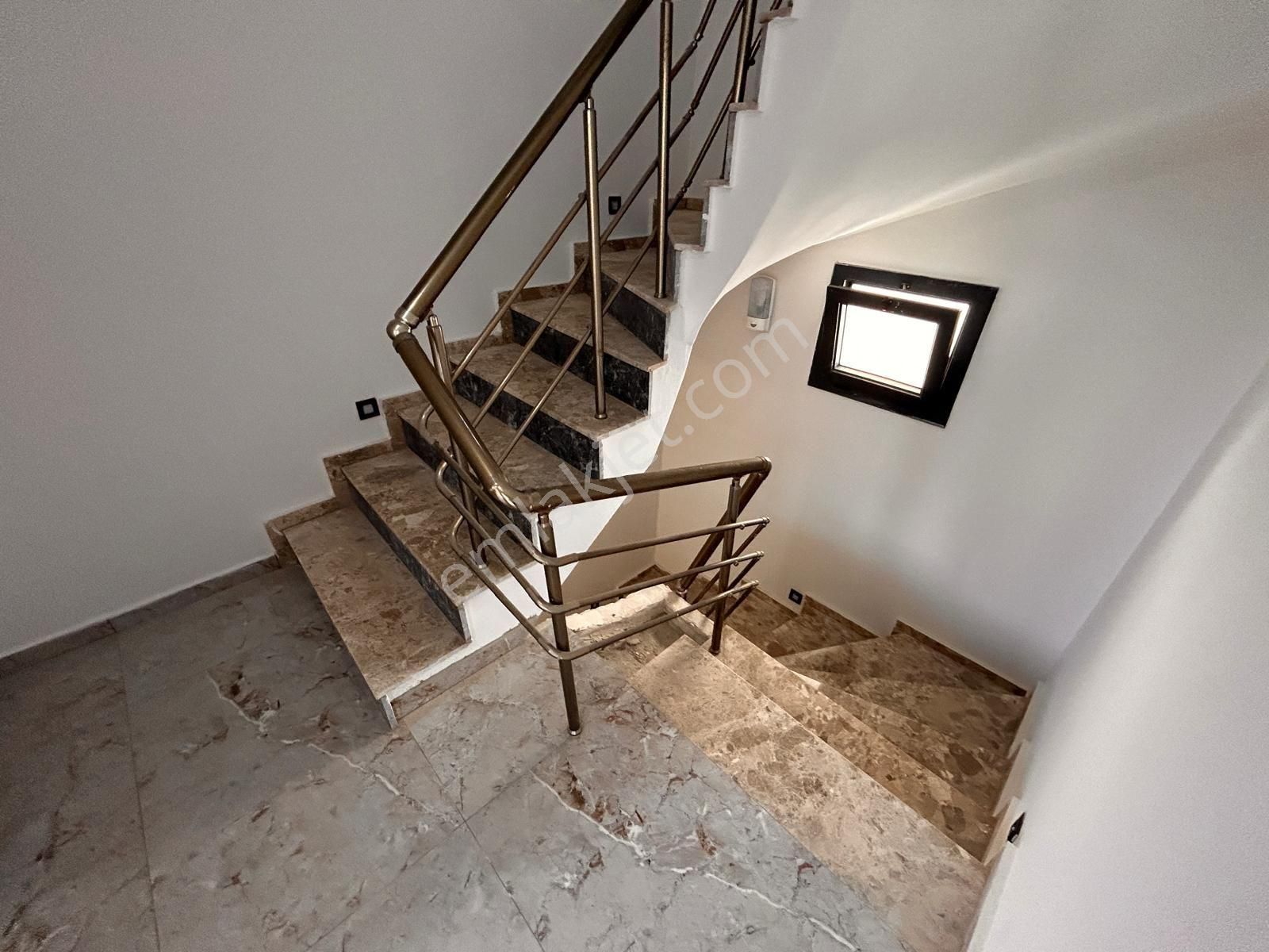 Kuşadası Karaova Mahallesi'nde Denize Yakın 4+1 Satılık Yazlık - Görsel 13