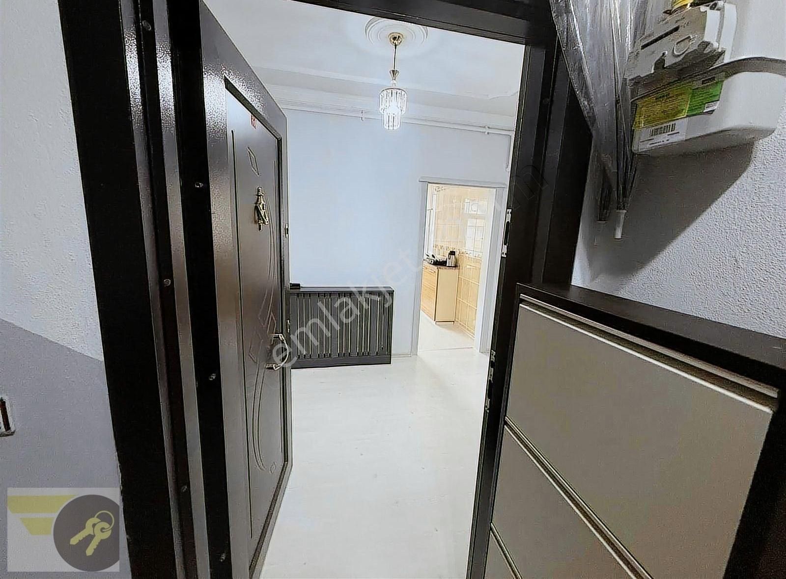 *of Gayrimenkul* Kalyon'da 5.kat 3+1 130m2 İçi Yapılı Satılık D. - Görsel 3
