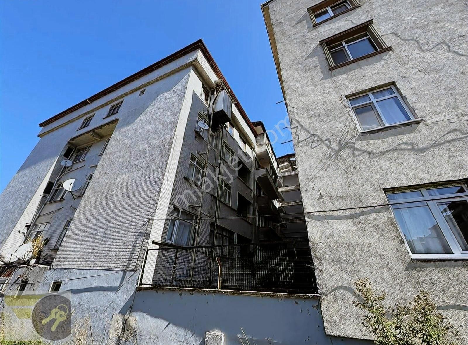 *of Gayrimenkul*denizmanzara 170m2 8daire 1dükkan Anayol Komple - Görsel 3