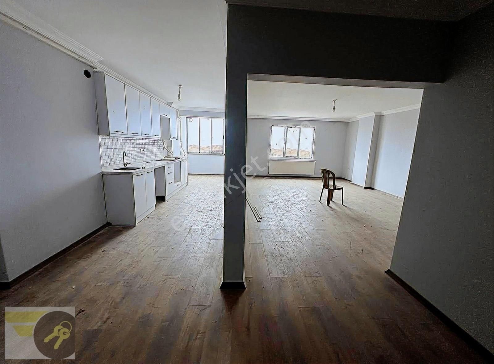 *of Gayrimenkul* Sıfır Daire İlçe Merkezinde 150m2 3+1 Kiralık - Görsel 8