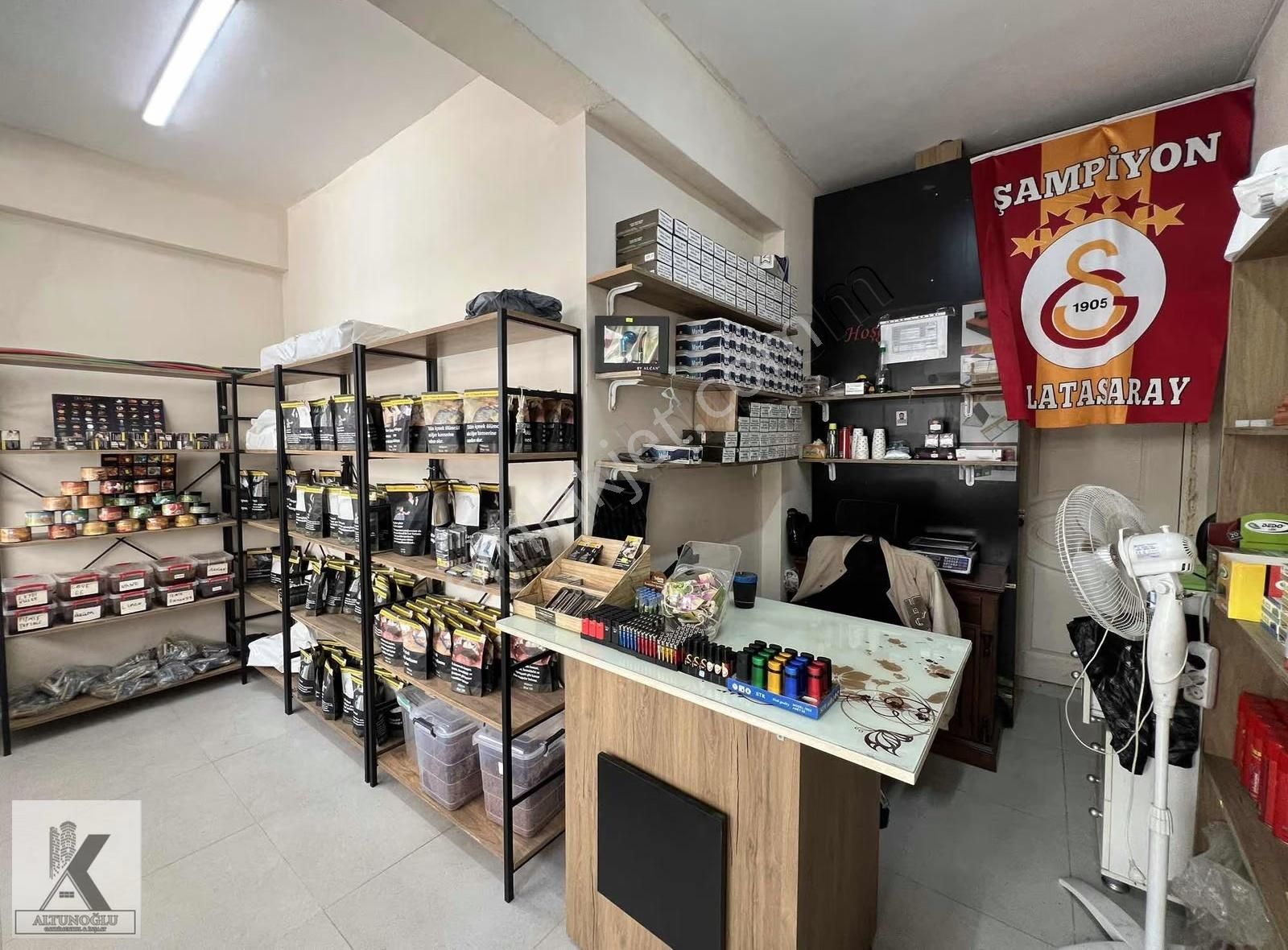 Denizköşkler İbb Metrobüs Yakını Yeni Bina Caddeye Parelel