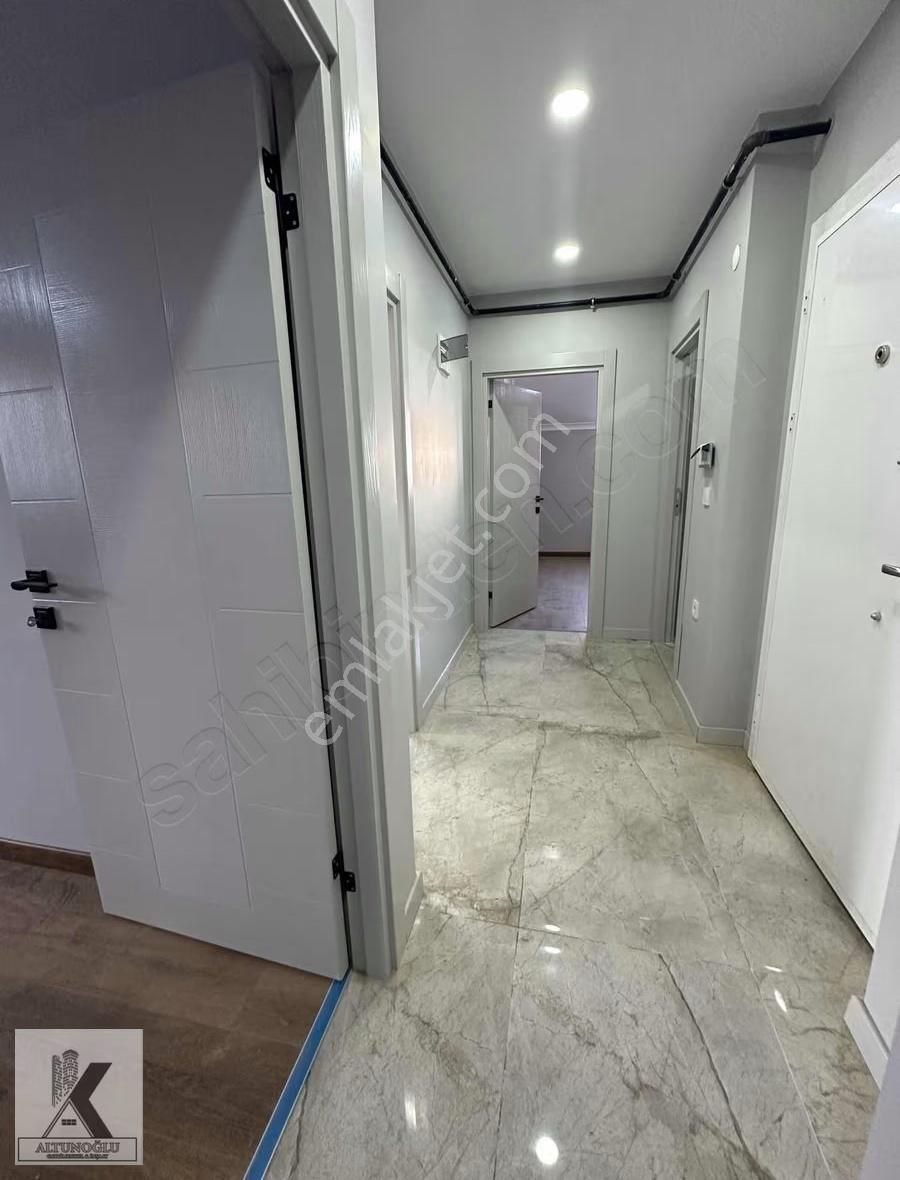 Cadde Yakınında Satılık Lüks 4+2 200m2 Dubleks - Görsel 14