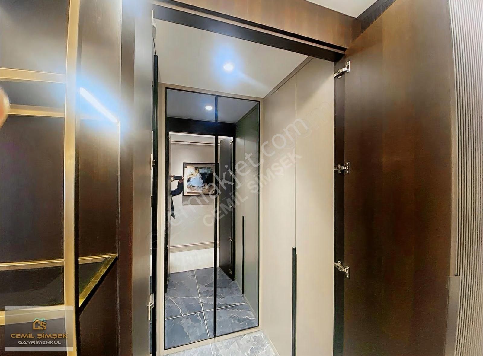 Cemil Şimşek'ten Komüt Evlerinde 5+1 Ultralüx Daire Satılık - Görsel 12