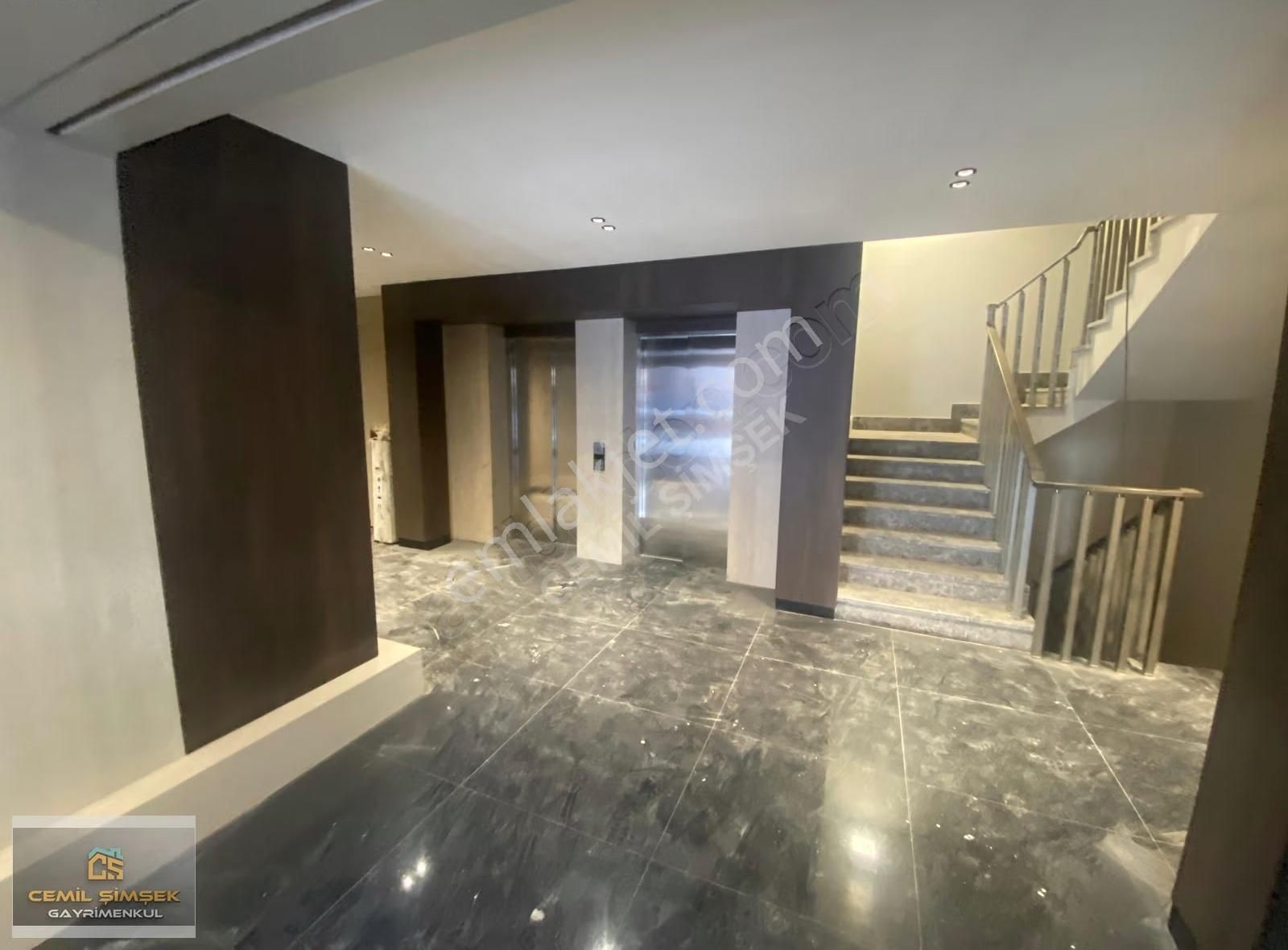 Cemil Şimşek'ten Komüt Evlerinde 5+1 Ultralüx Daire Satılık - Görsel 5