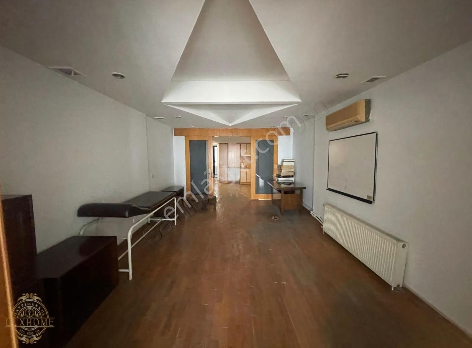 Boğaz Manzaralı Cumhuriyet Caddesi Üzerinde Kiralık Ofis - Görsel 22