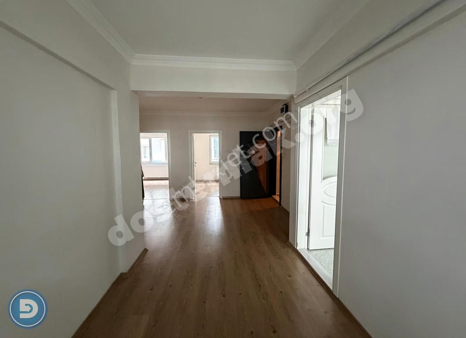 Cumhuriyette Kiralık Çift Cephe Geniş Ara Kat Daire / Dost Emlak - Görsel 6