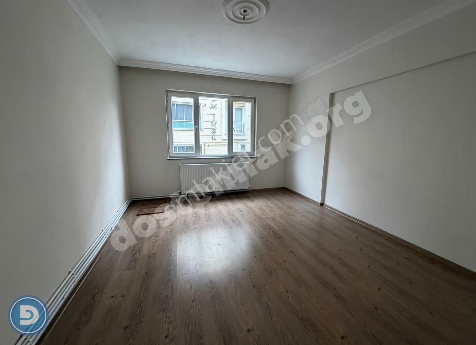 Cumhuriyette Kiralık Çift Cephe Geniş Ara Kat Daire / Dost Emlak - Görsel 12