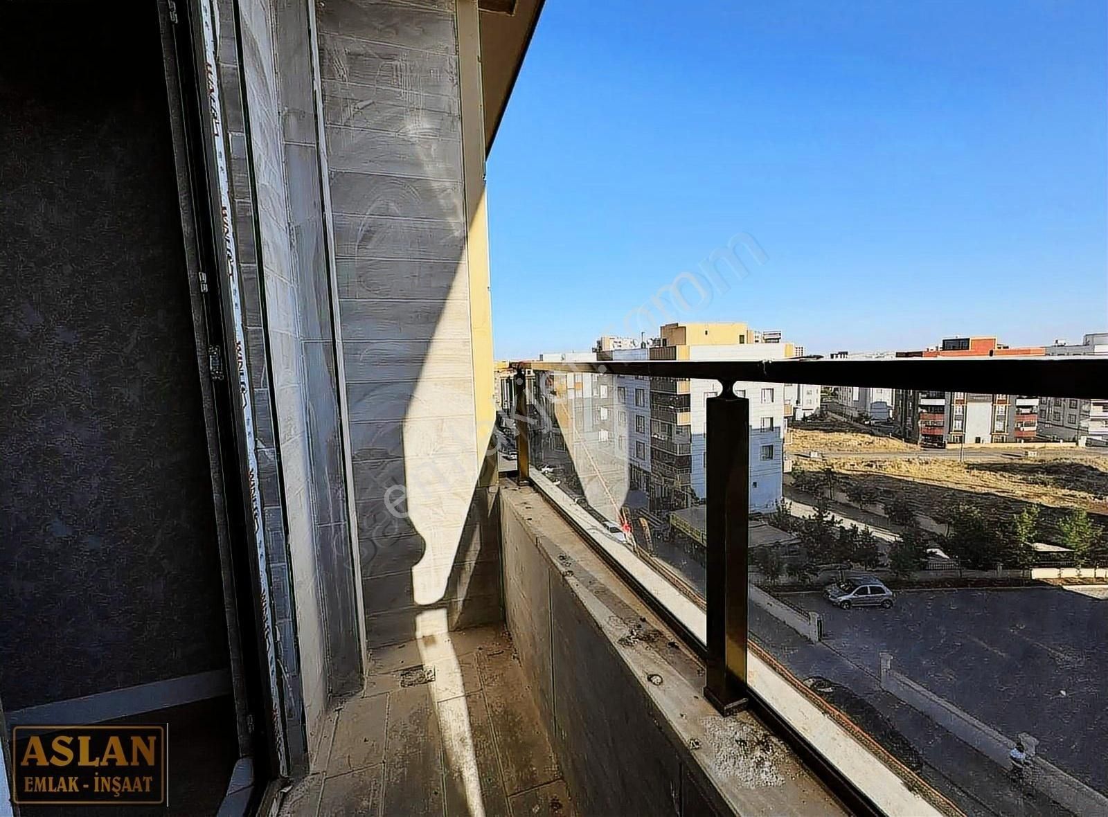 Salih Aslandan Ara Kat Ultra Lüks Yapılı Hazır Sıfır Daire - Görsel 2