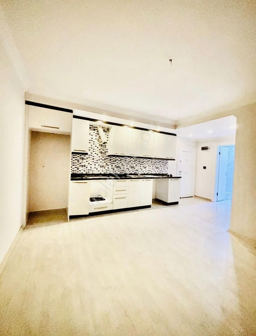 Açık-kapalı Yüzme Havuzlu,güvenlikli Sitede 1+1 Eşyalı Daire - Görsel 7