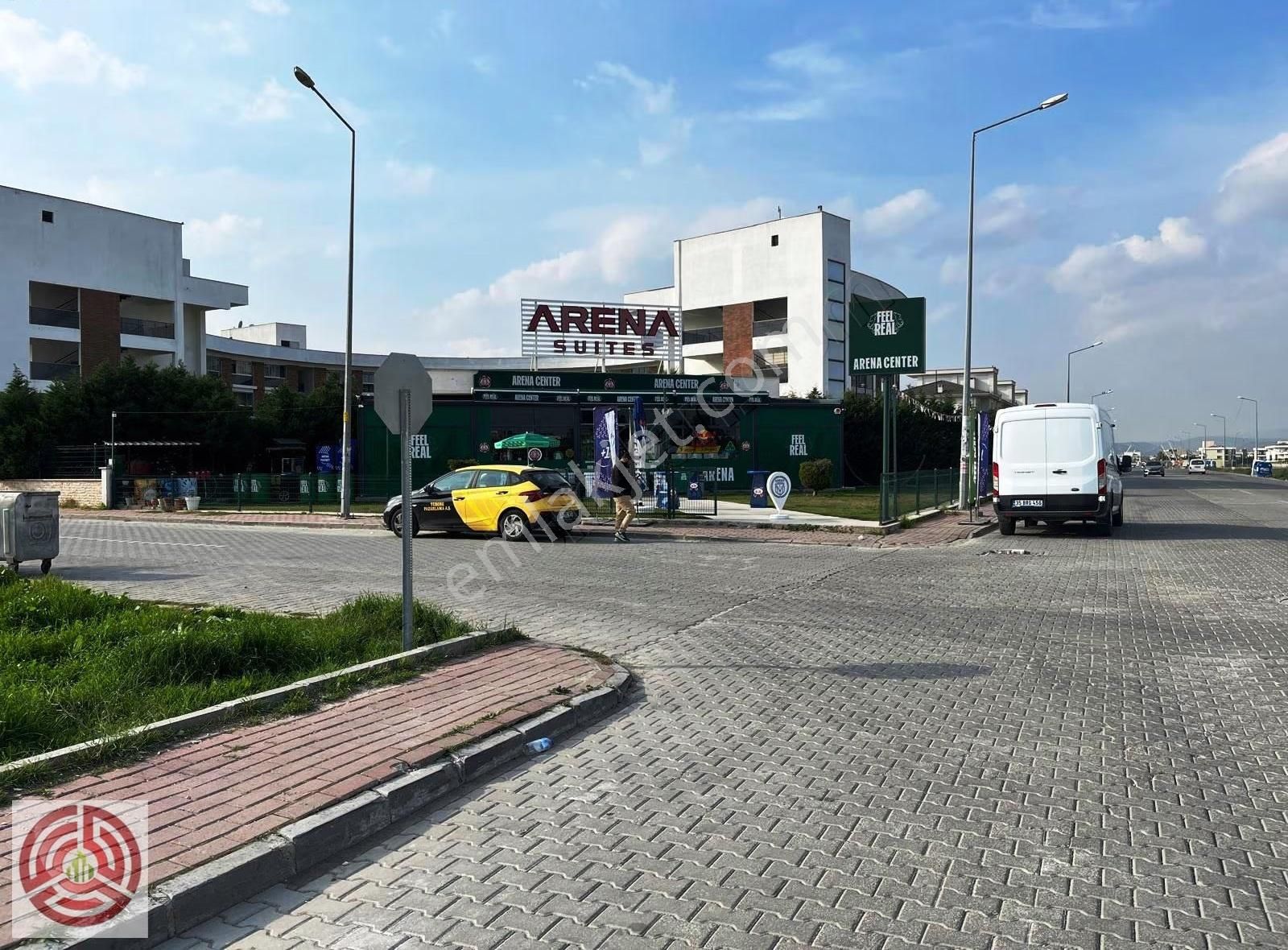 Karaali Villalar Bölgesinde Havuz Manzaralı 1+1 Daire - Görsel 2