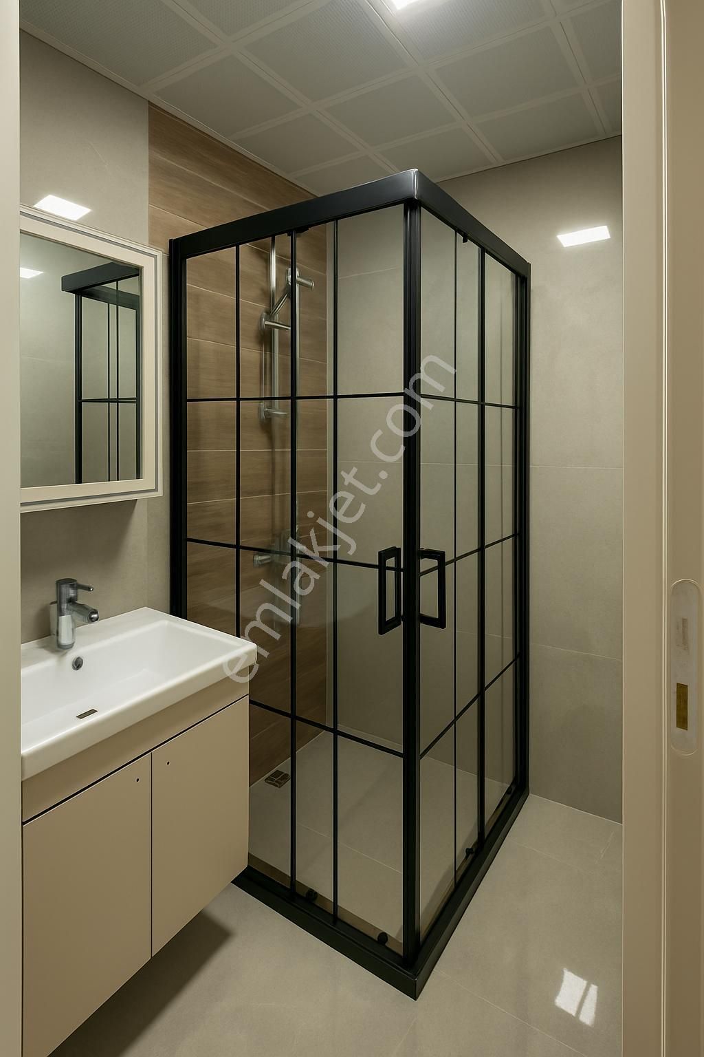 Zerdalilikte Çift Banyolu Kombili Otoparklı Fırsat Geniş 3+1 Daireler - Görsel 21