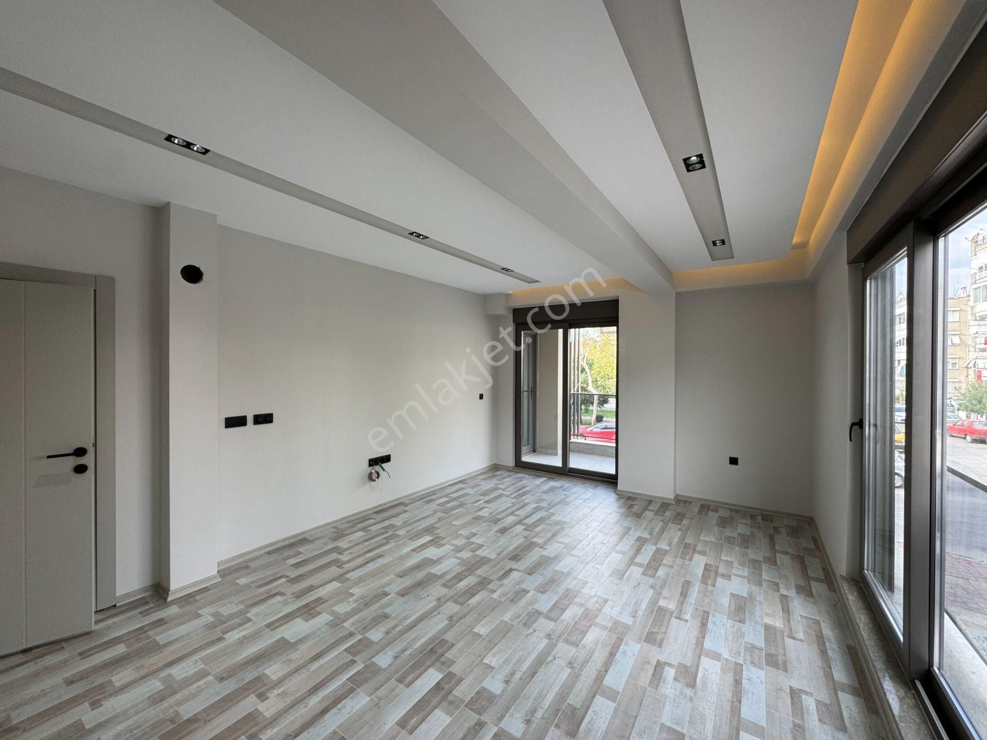 Zerdalilikte Çift Banyolu Kombili Otoparklı Fırsat Geniş 3+1 Daireler - Görsel 9